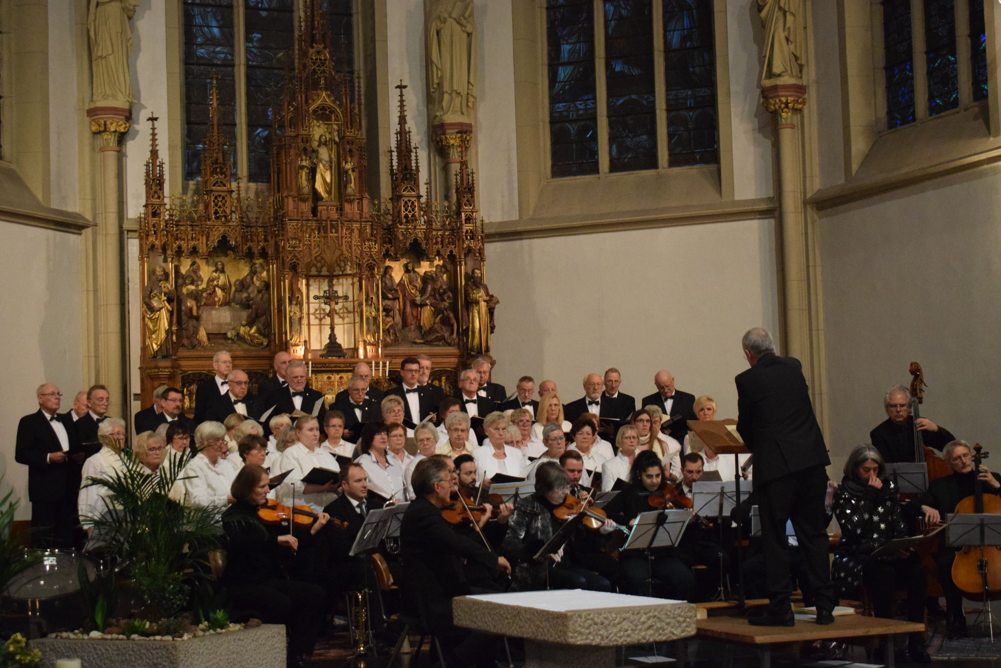 Chor und Orchester - Foto Damir Elezi - Hertener Allgemeine