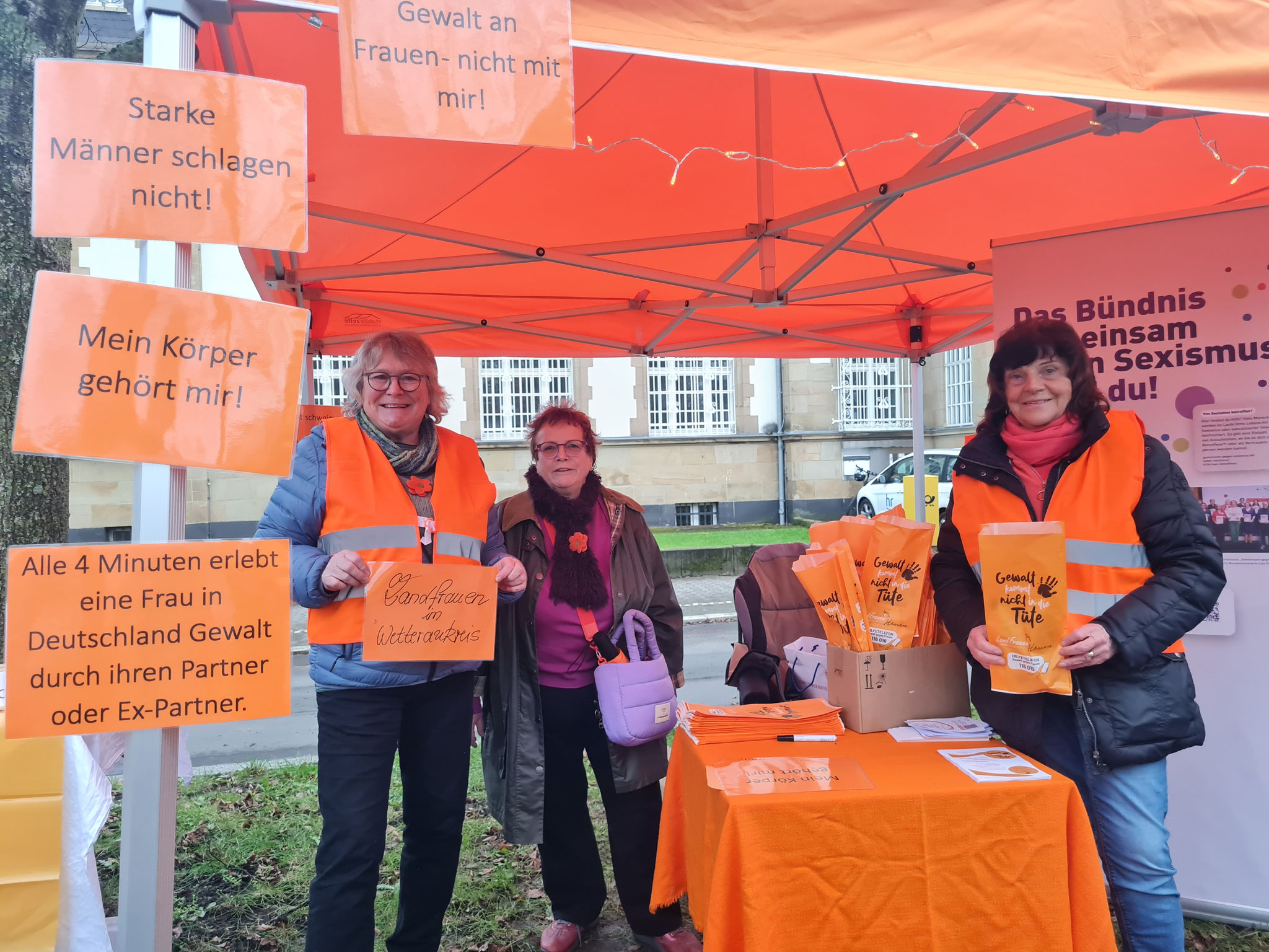 Aktiv am Orange Day; (c) BV Nidda