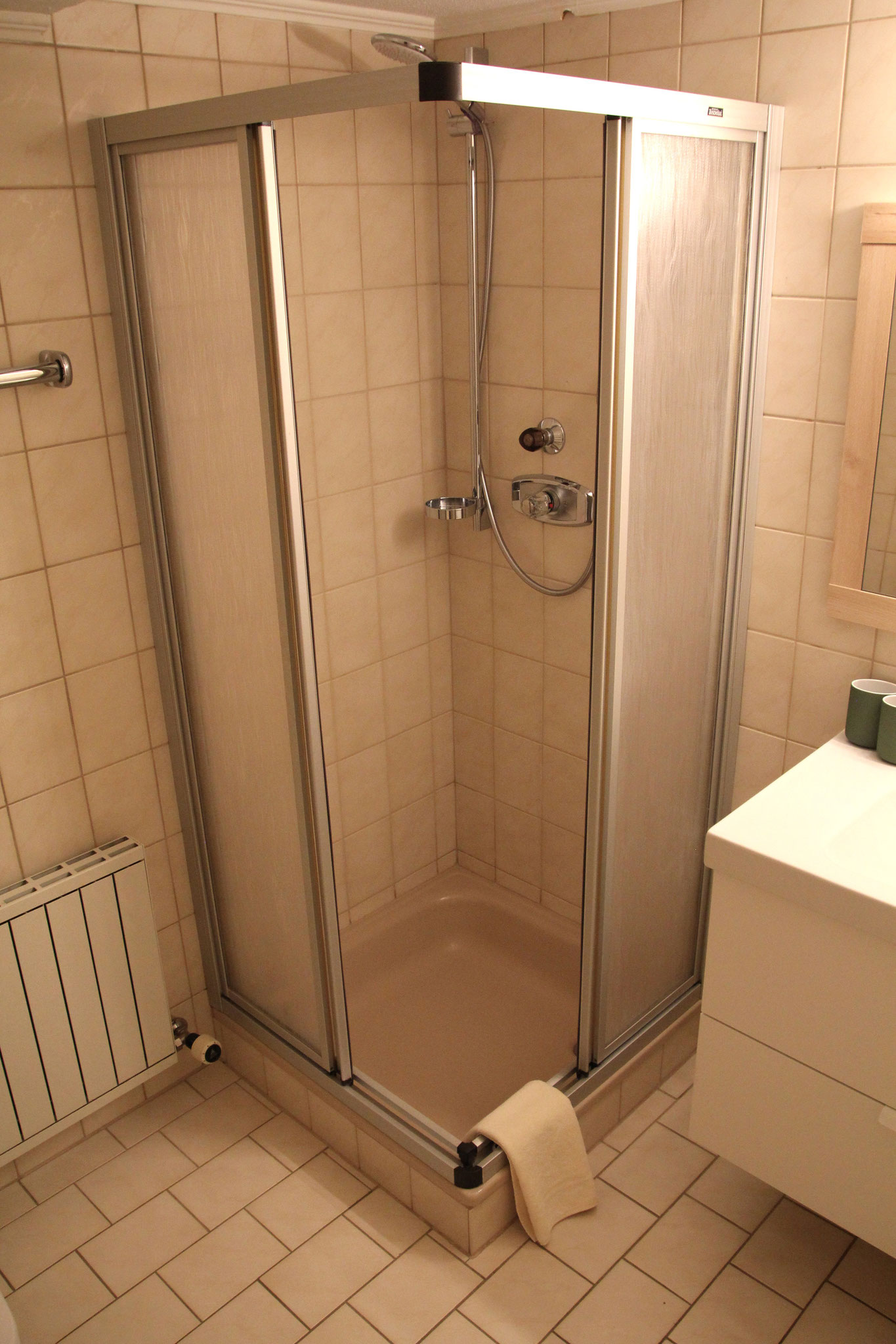 Ferienhaus Durstberger - Badezimmer Dusche Ferienwohnung Susi