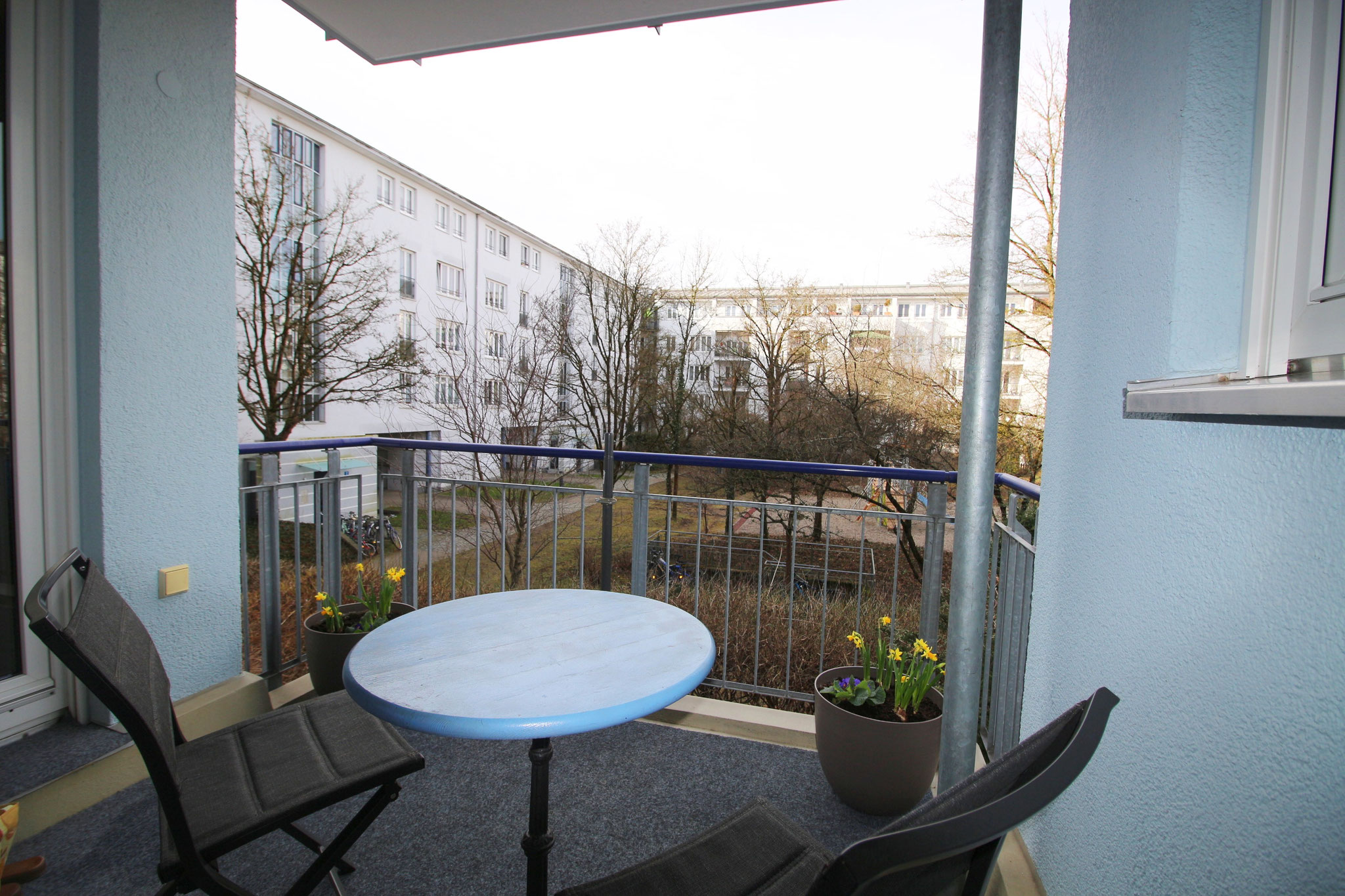 *soeben verkauft* Günstig Dank Erbpacht: Gut geschnittene 3-Zi.-Whg. mit Süd-West-Loggia zum Selbstbezug Bogenhausen