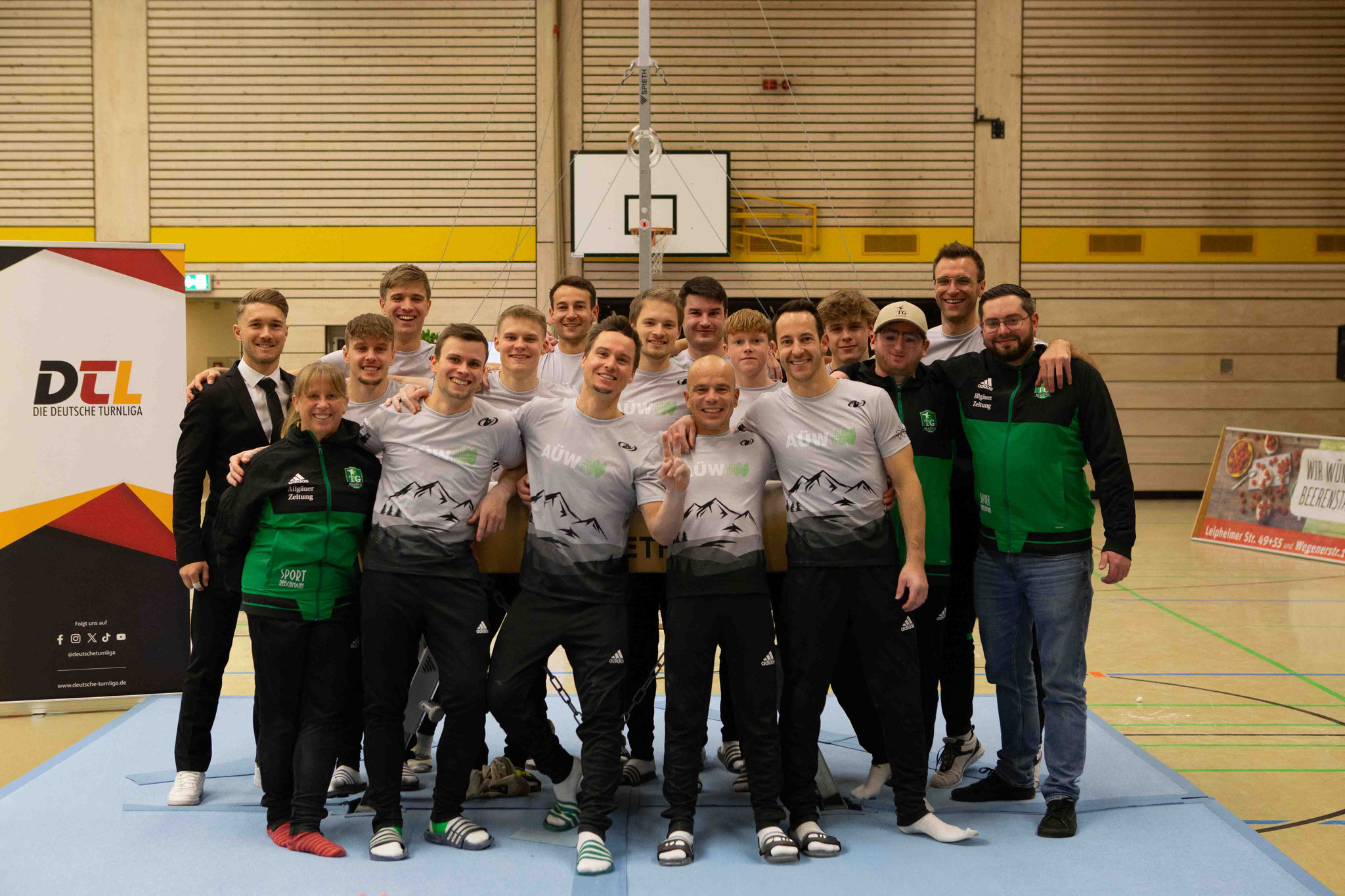 Teamfoto der TG Allgäu nach dem letzten Saisonwettkampf 2026