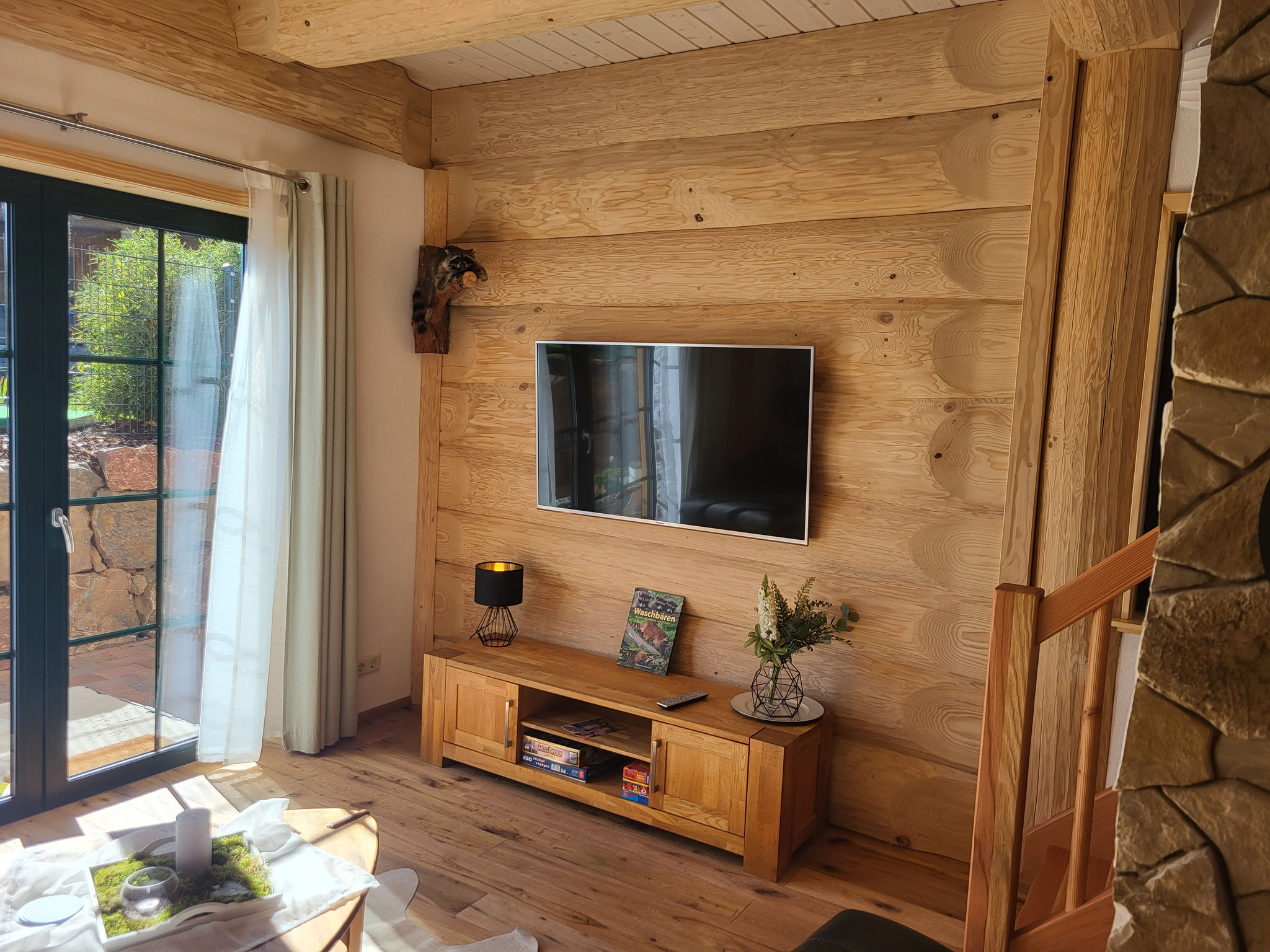 Blockhaus am Edersee mit Schwimmteich und Sauna