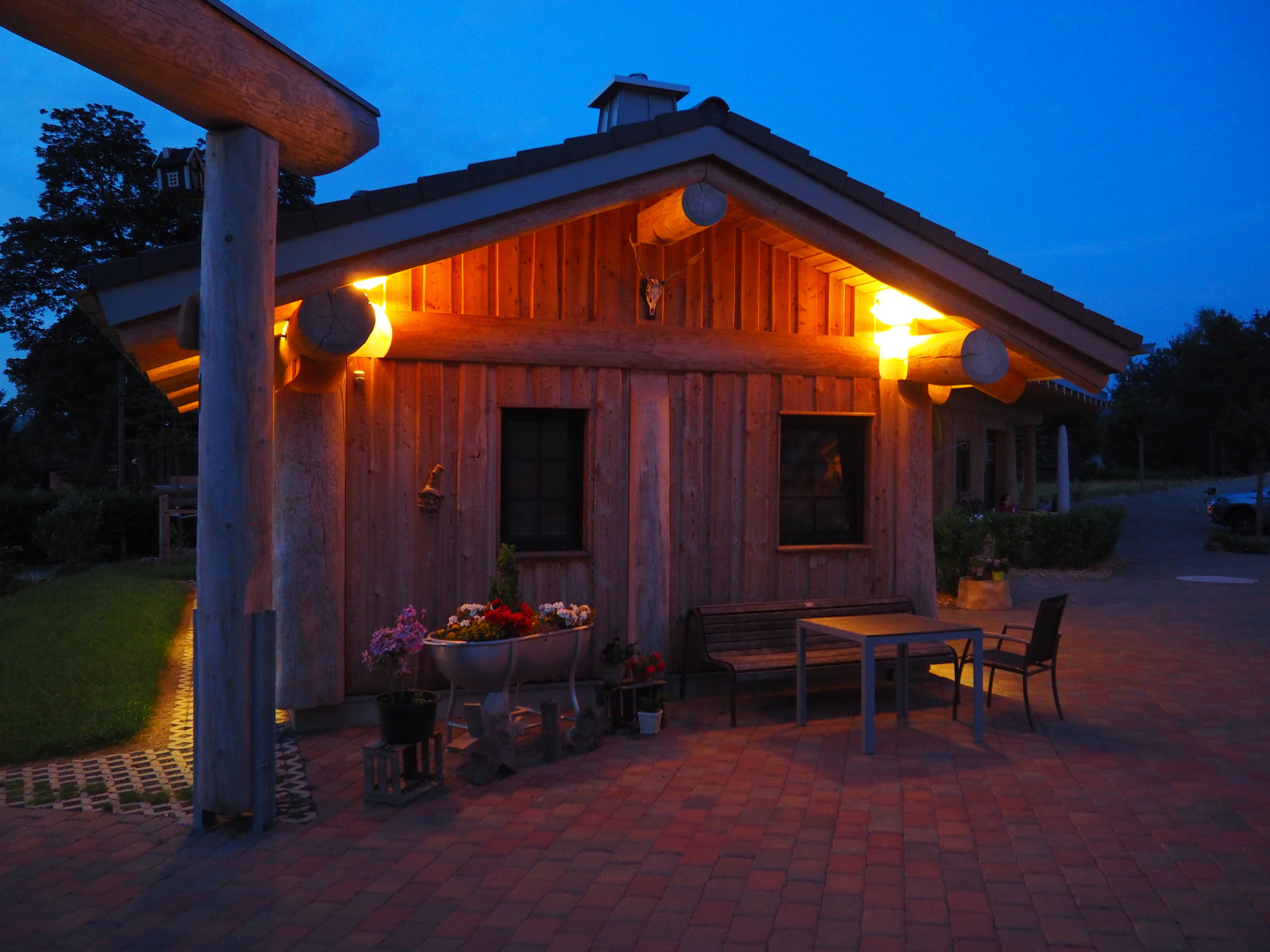 Holzhaus Edersee Schwimmteich Sauna