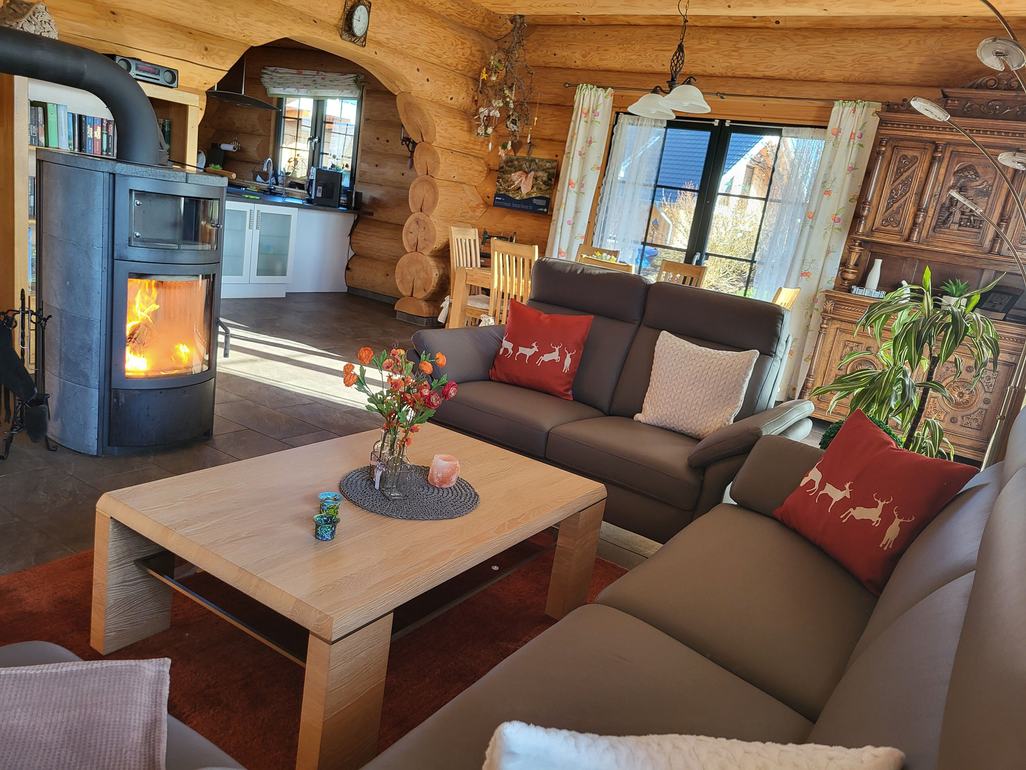 Kanada-Blockhaus Edersee Wohn-/Esszimmer 2