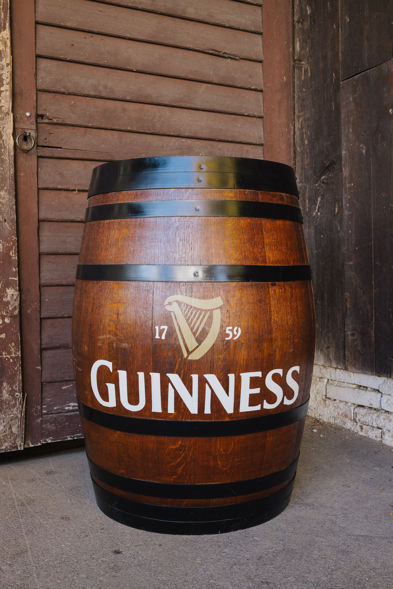 Fass beschriftet Guinness