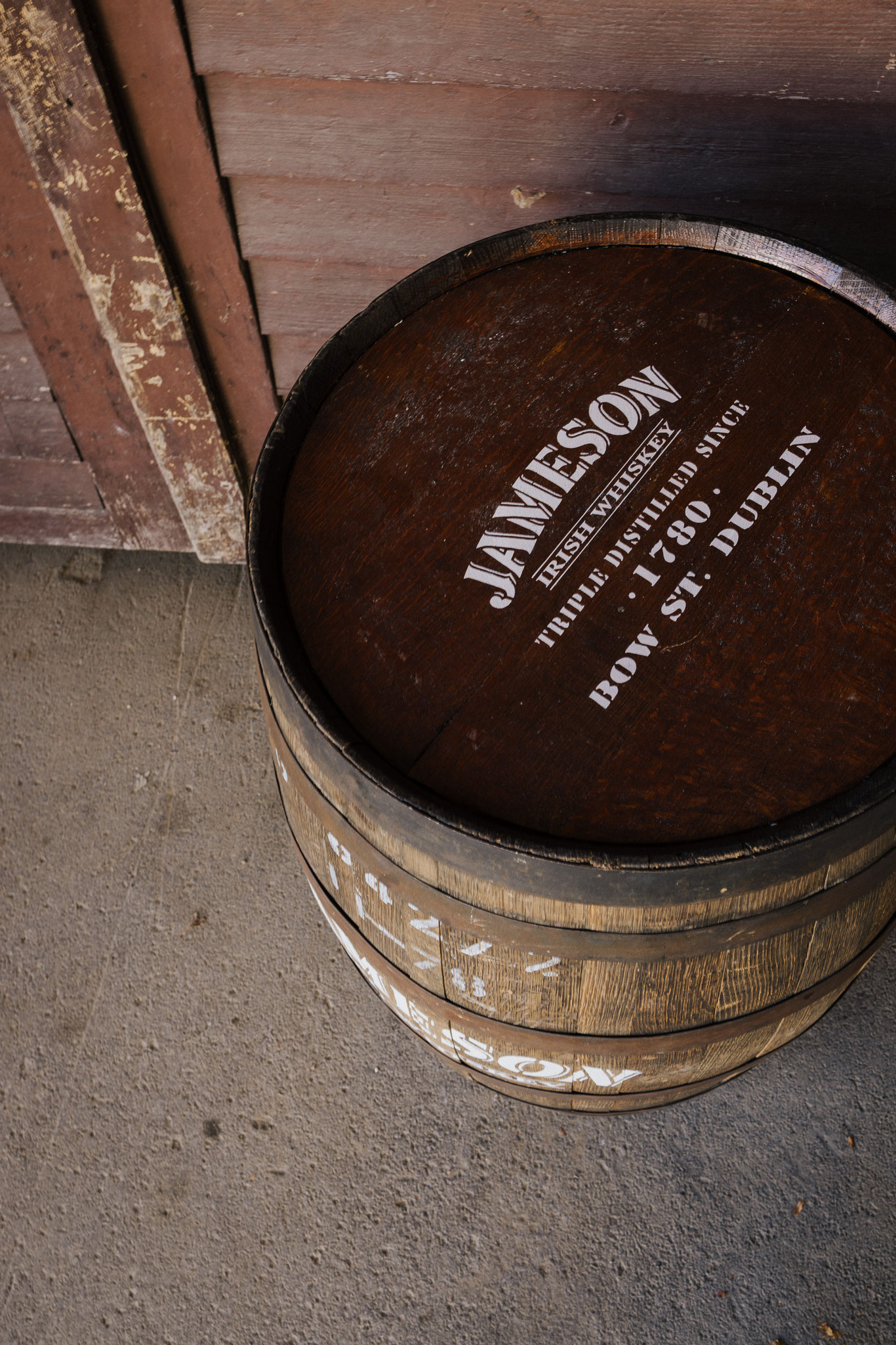 Fass beschriftet Jameson