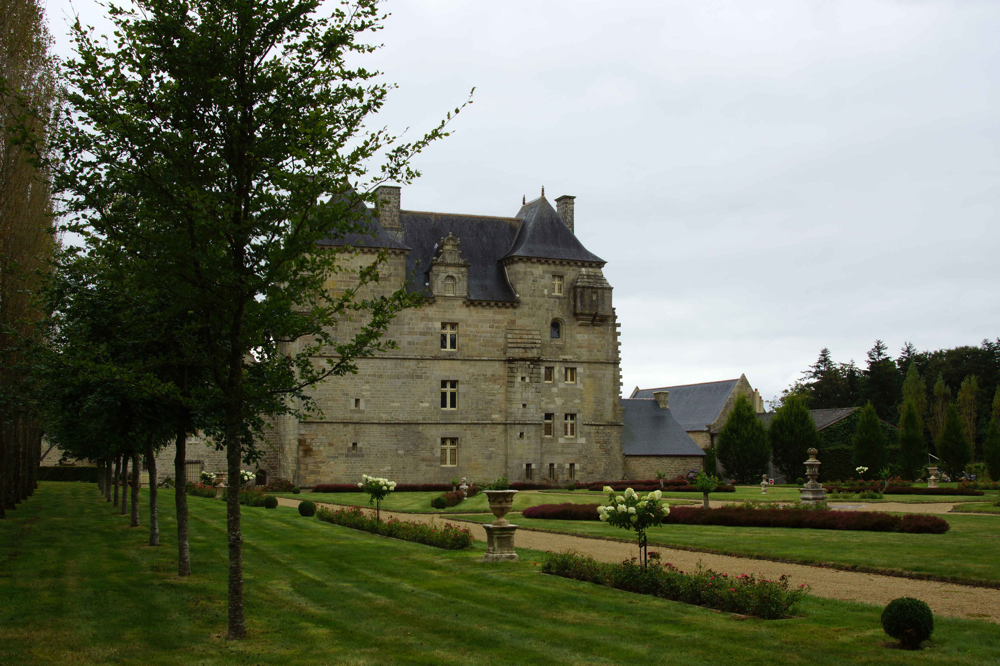 Château de Kerroué, Loguivy Plougras 3