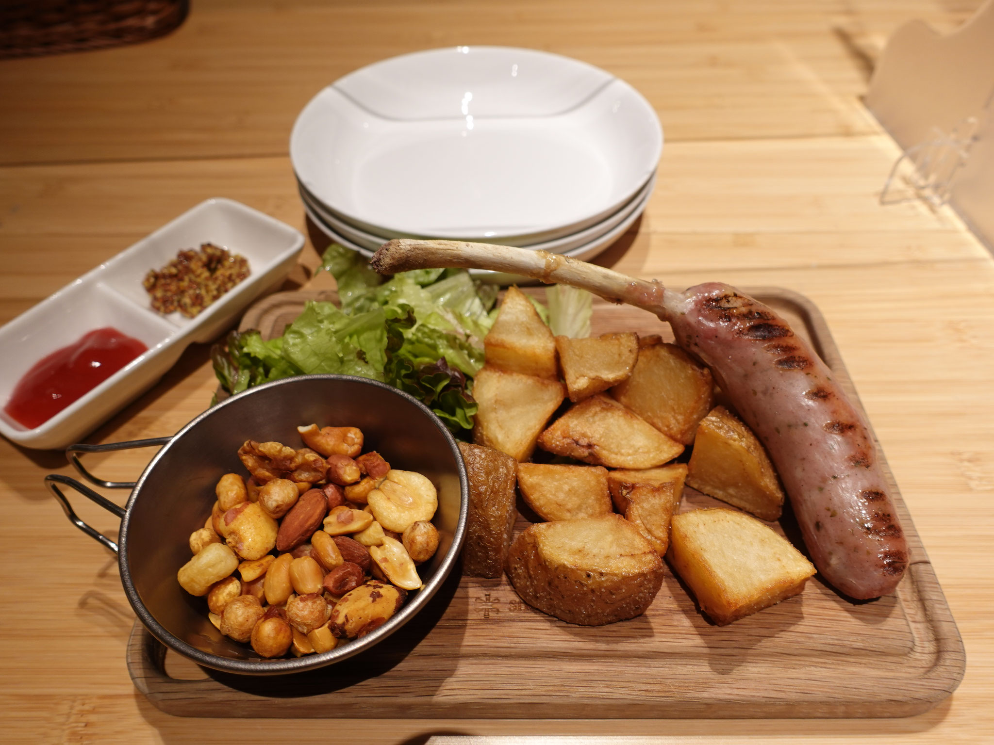 Snow Peak Cafe & Dining 