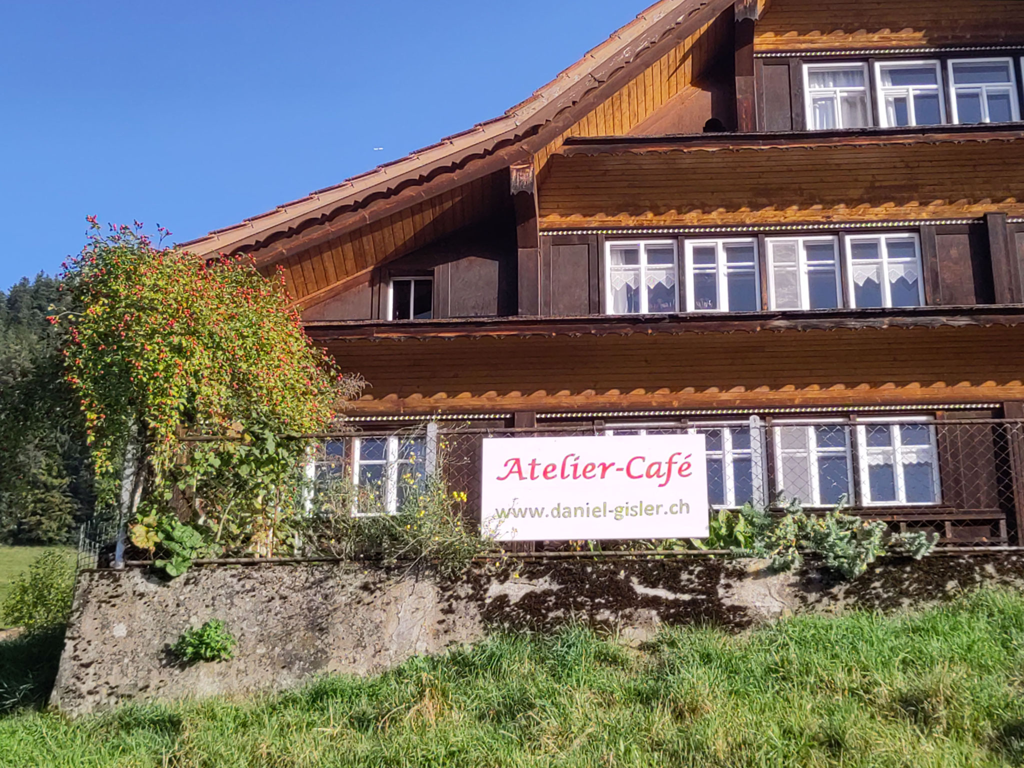 Atelier Café Atelier-Café Restaurant Essen Kulinarik Gourmet Daniel Gisler Kunst Künstler Maler Kunstmaler Krinau Wattwil Toggenburg Ostschweiz St. Gallen SG