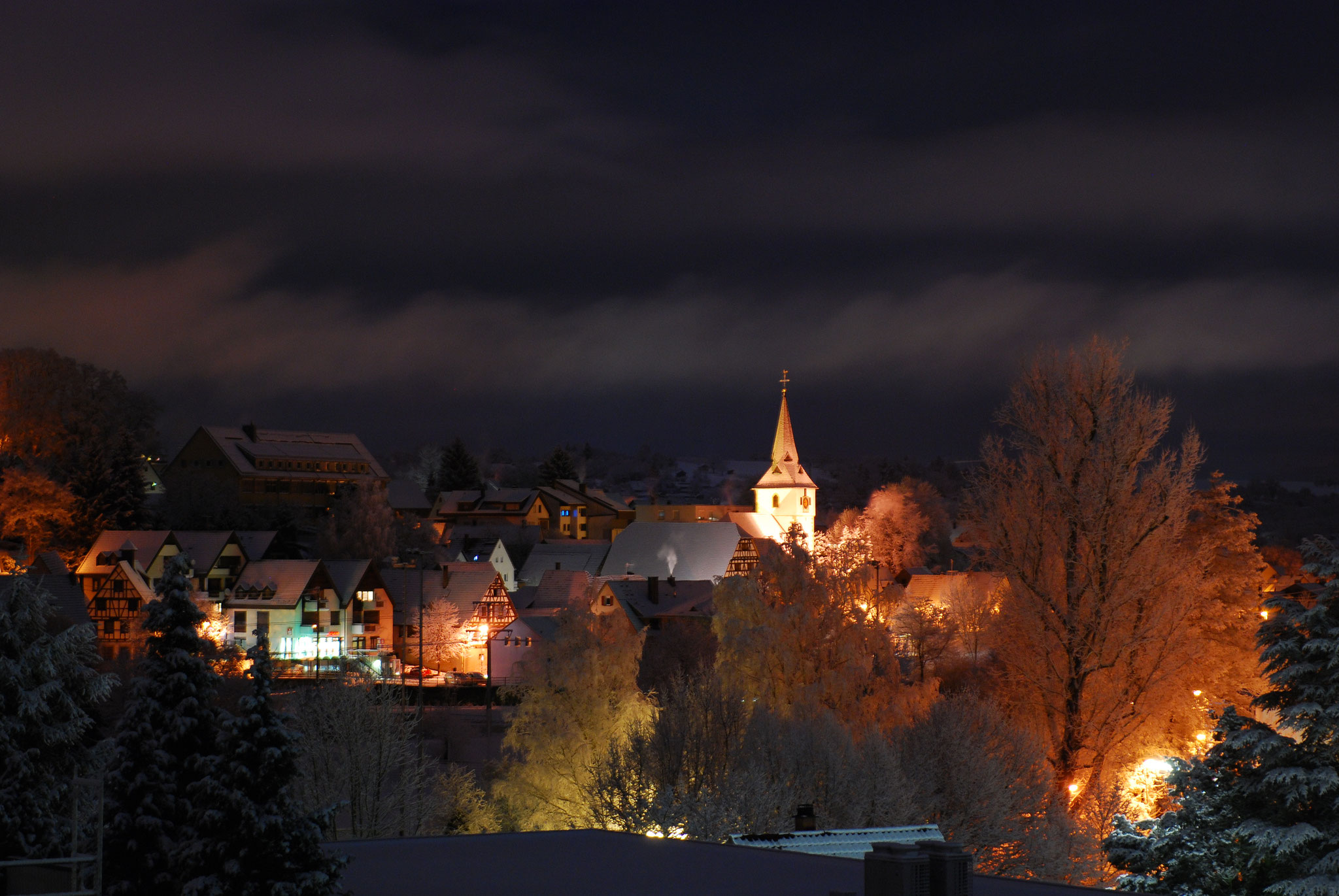 Lomersheim bei Nacht