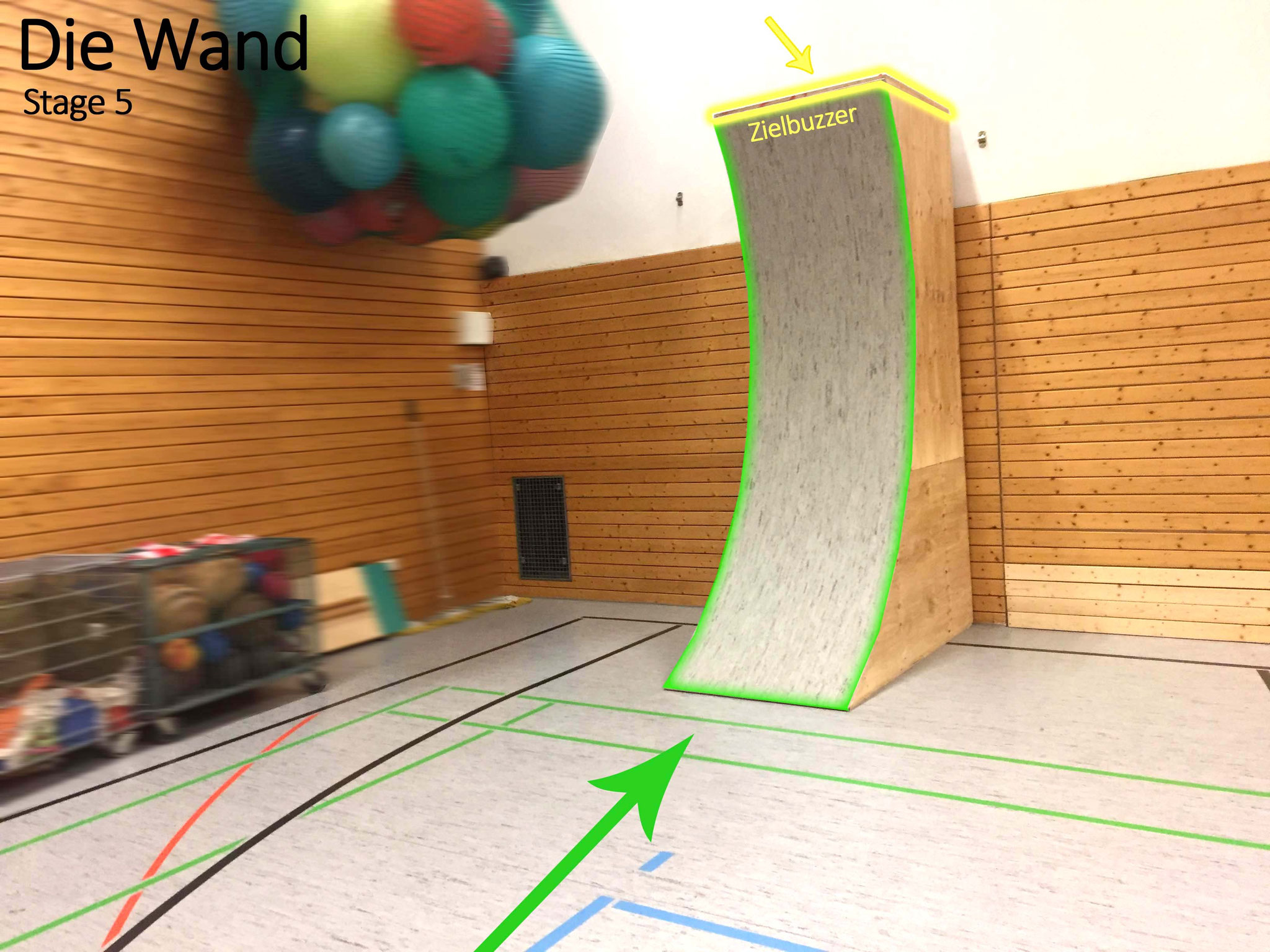 Die finale Stage ist unsere selbstgebaute Warped Wall. Renne wie in der TV-Show die Wand hinauf und drücke als Schnellster oben auf den Buzzer!