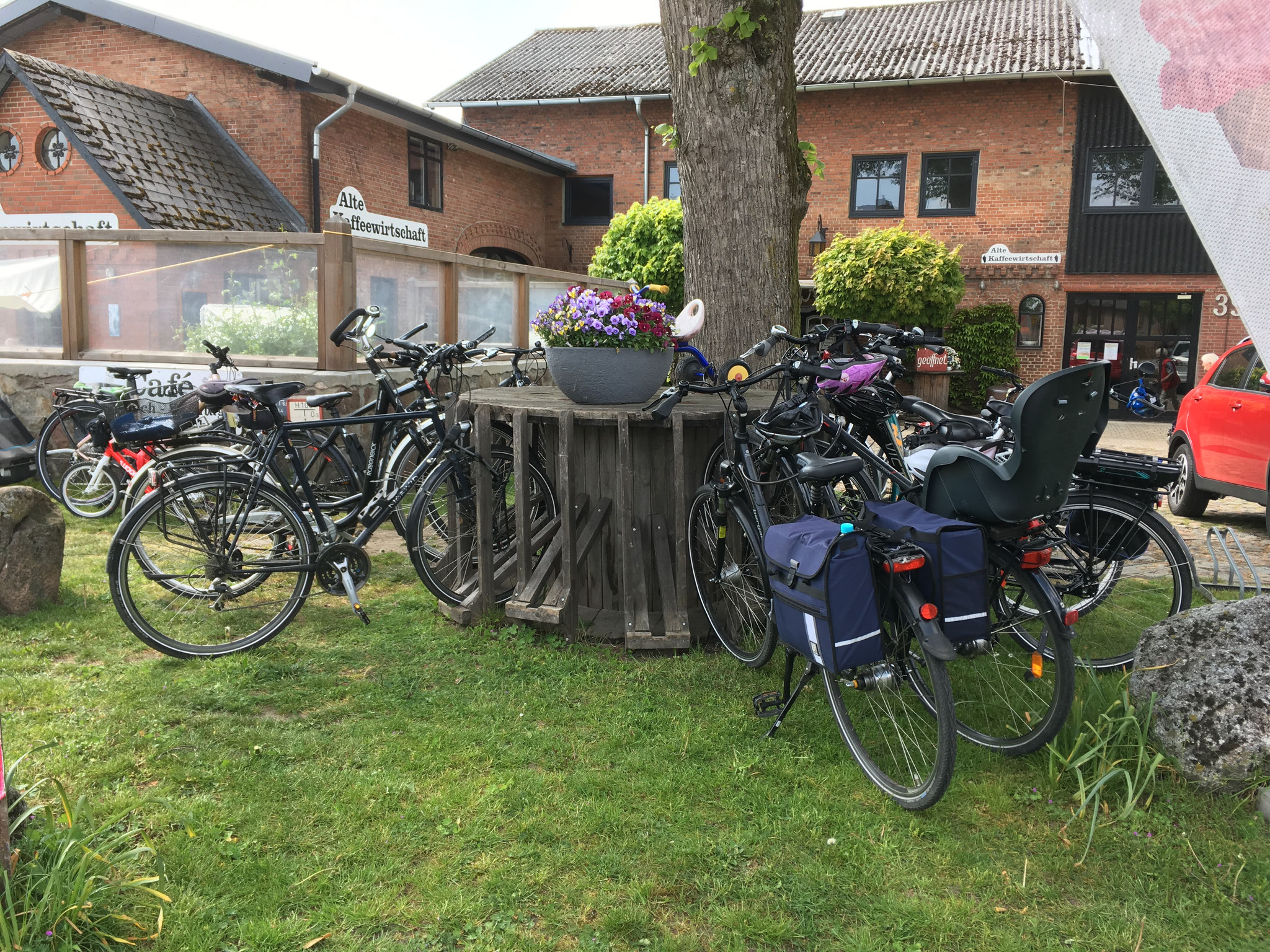 Voller Fahrradständer