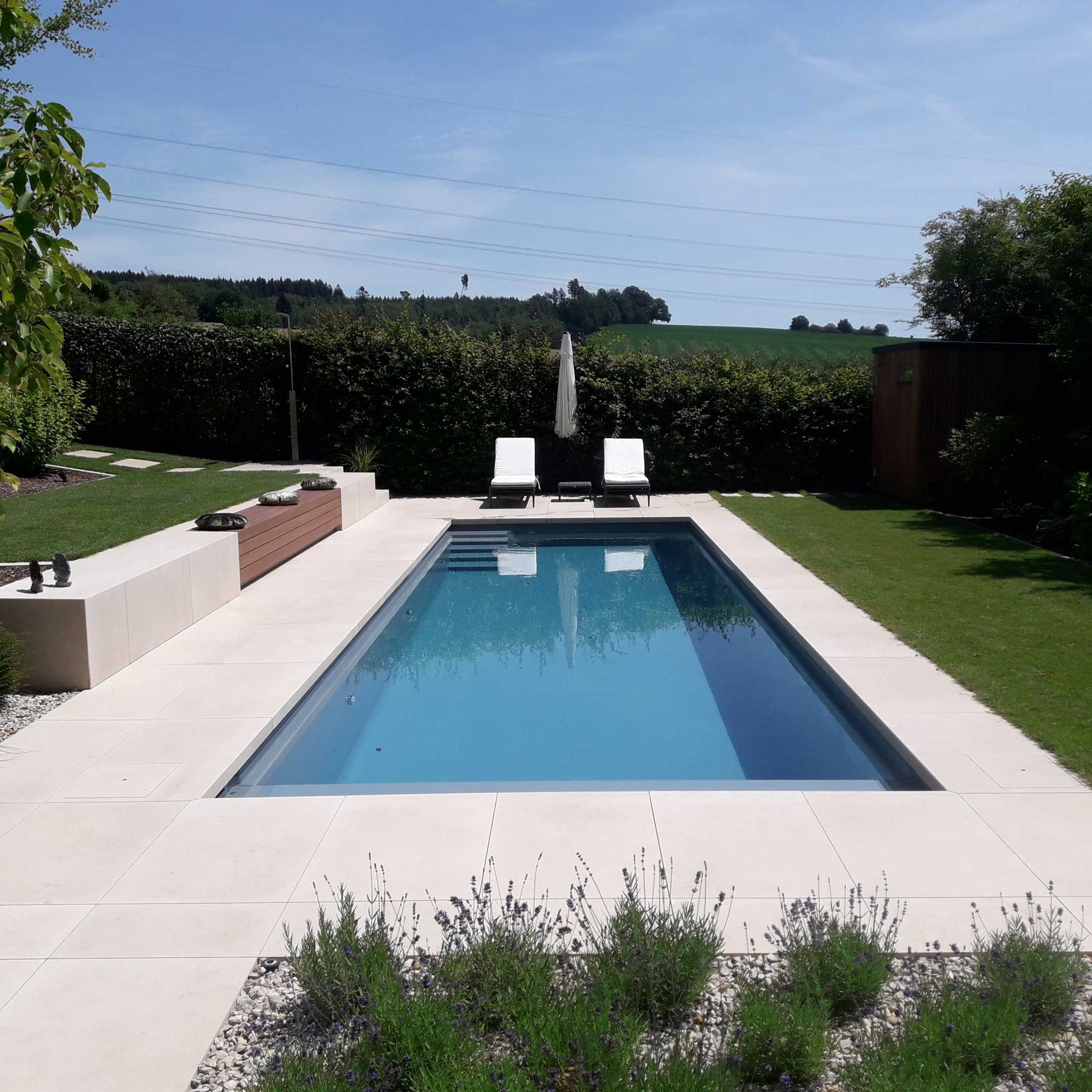 Aussenanlagen im Poolbereich - LR BAU | LEMBERGER UND REITBERGER BAU