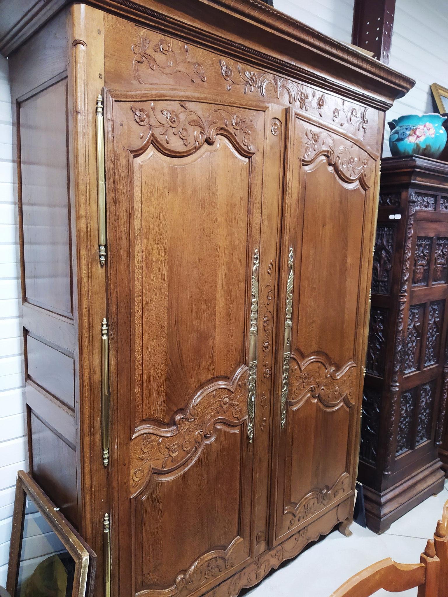 Ancienne armoire en chêne centre Manche XIXe