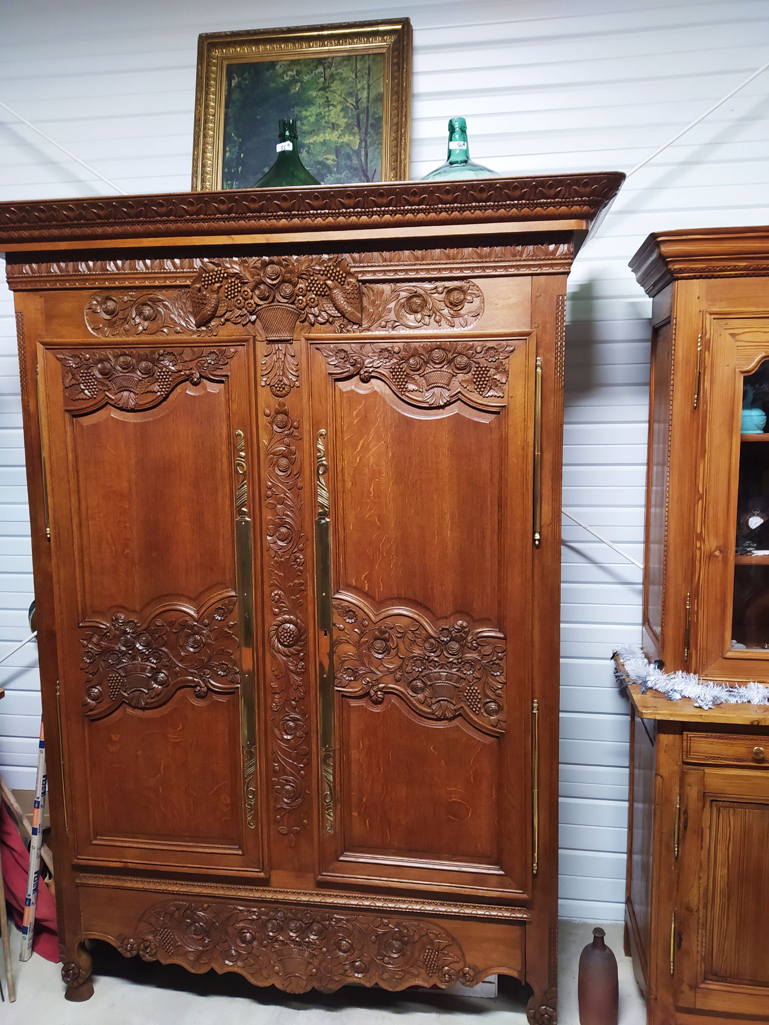 Ancienne armoire en chêne nord de la Manche XIXe