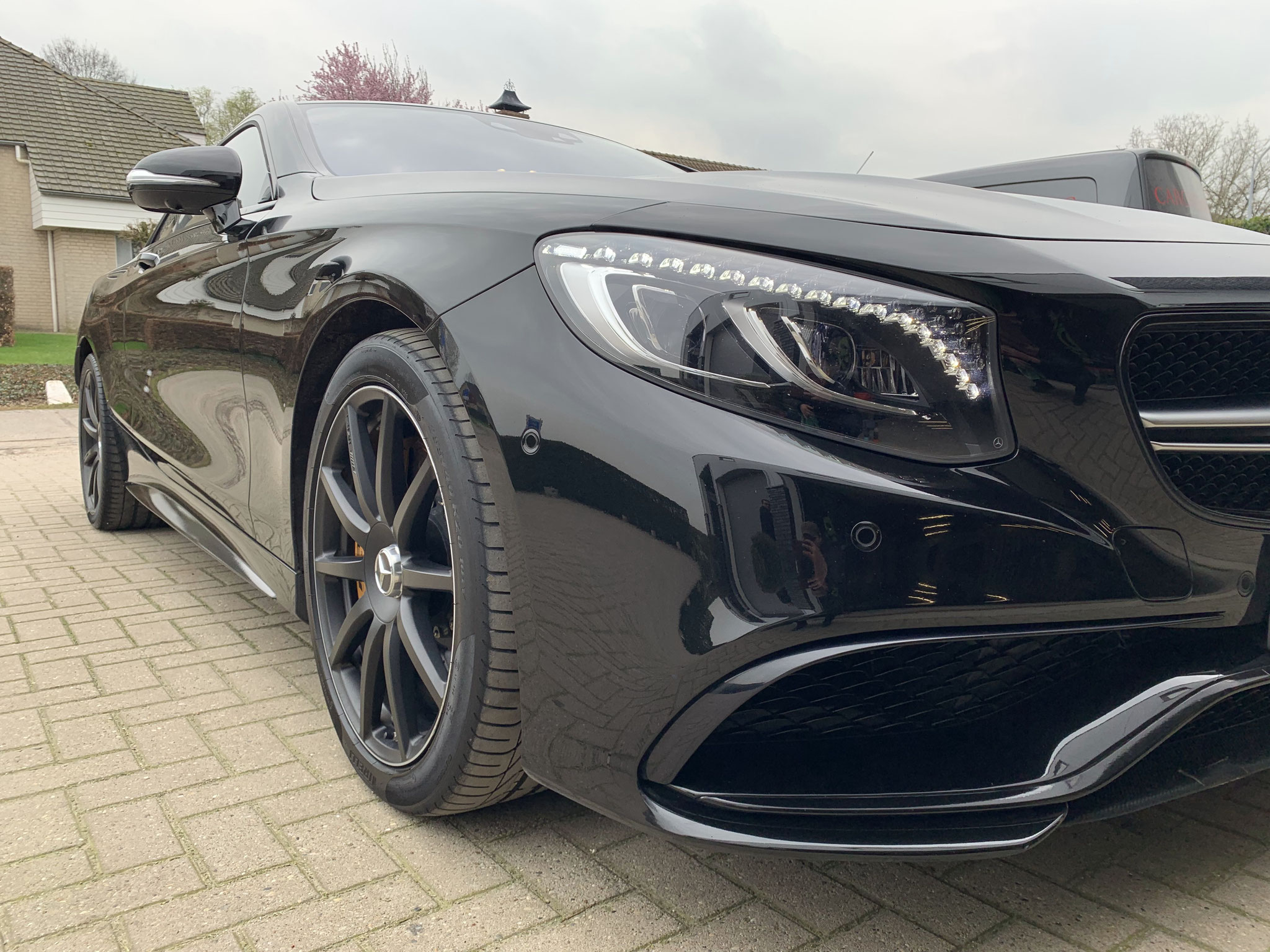 Merc. S63 AMG Coupe Full Detailing op locatie bij de dealer