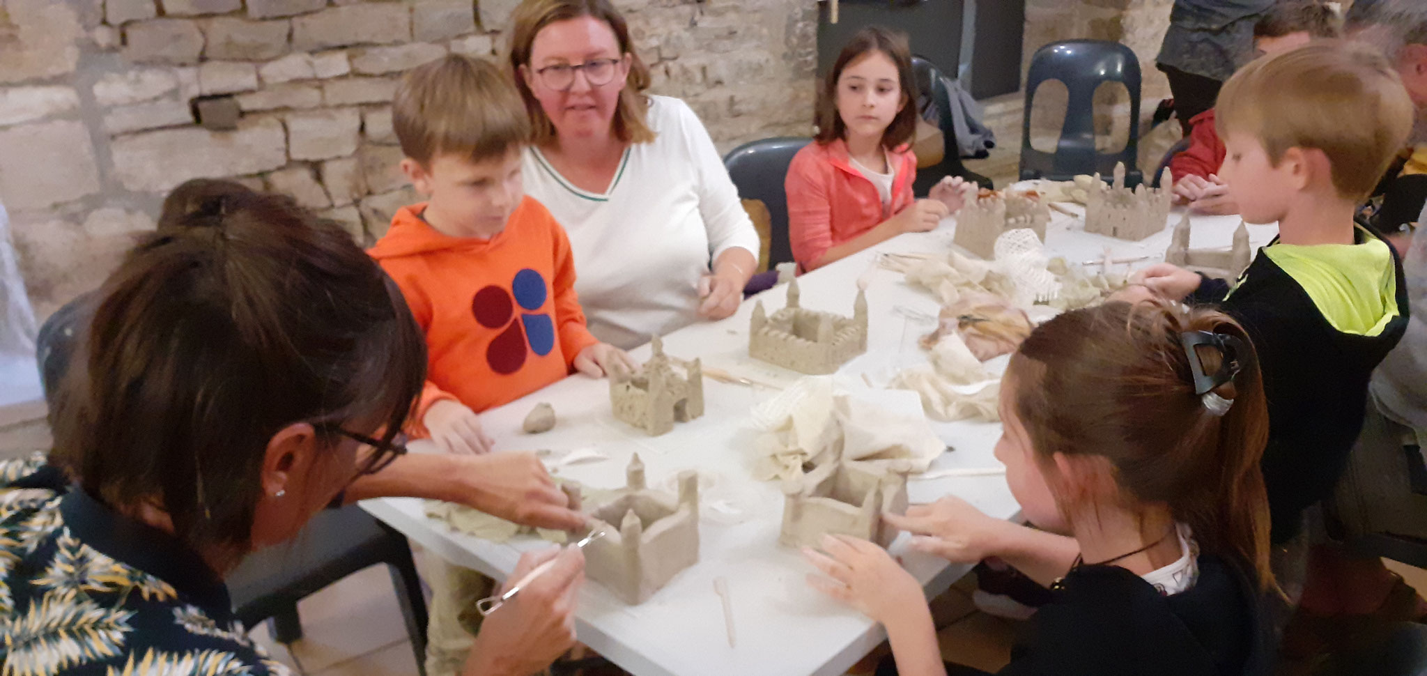 Un atelier créatif intergenérationnel 