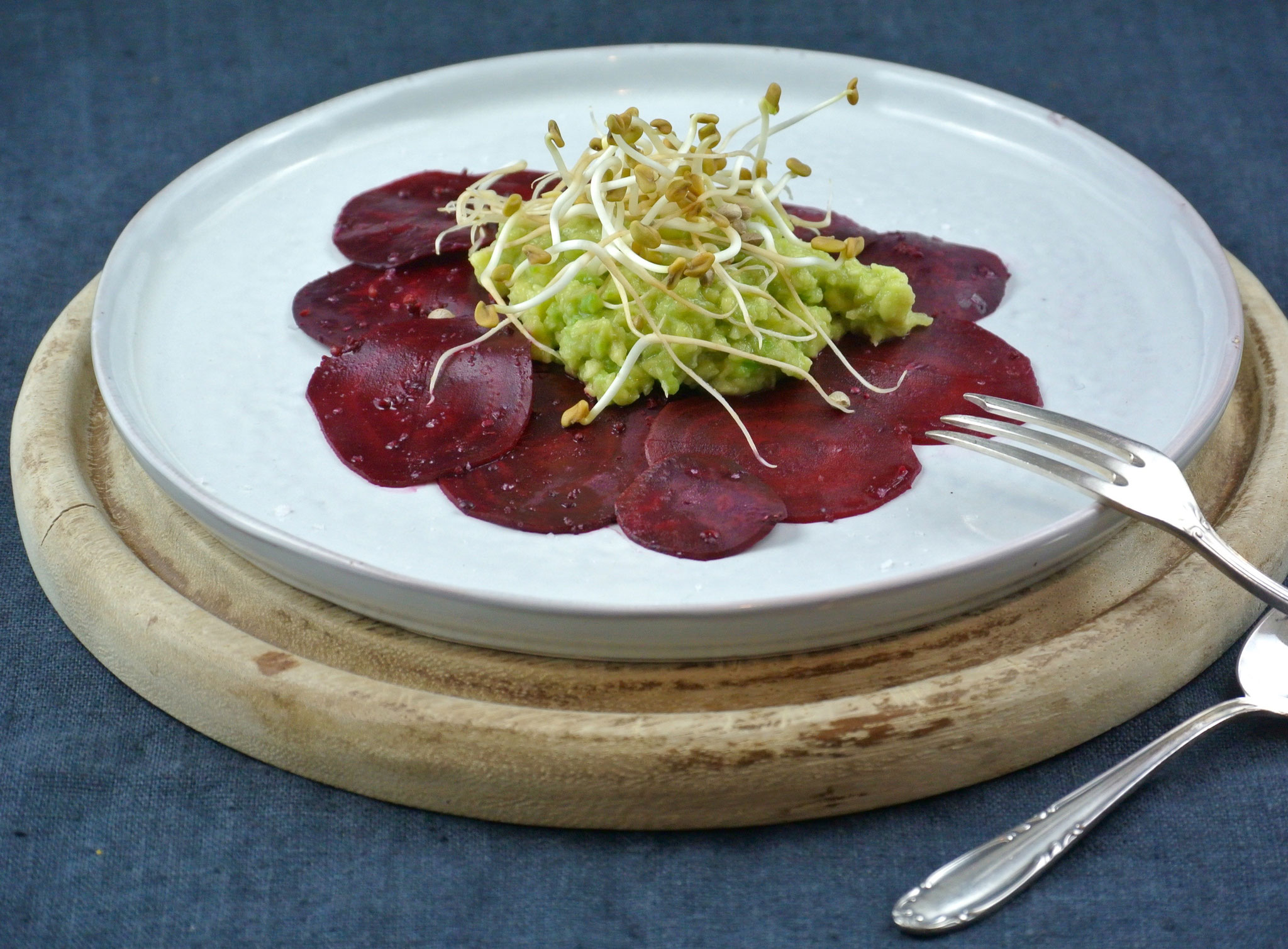 Rote Beete - Avocado - Bockshornklee