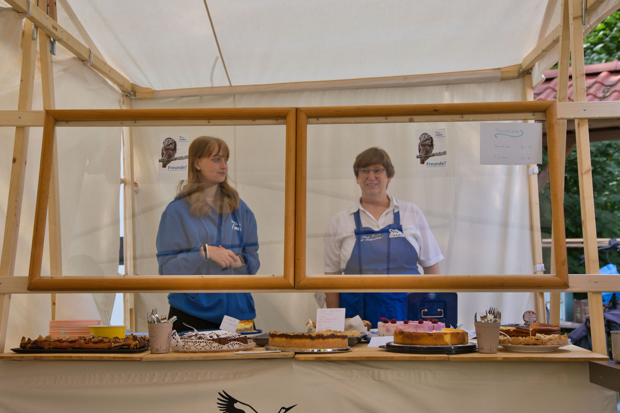 Alles selbstgemacht! Dank' des starken NABU-Kuchen- und Küchenteams war das Kuchenbuffet ein voller Erfolg! (Foto: P. Schubert) 