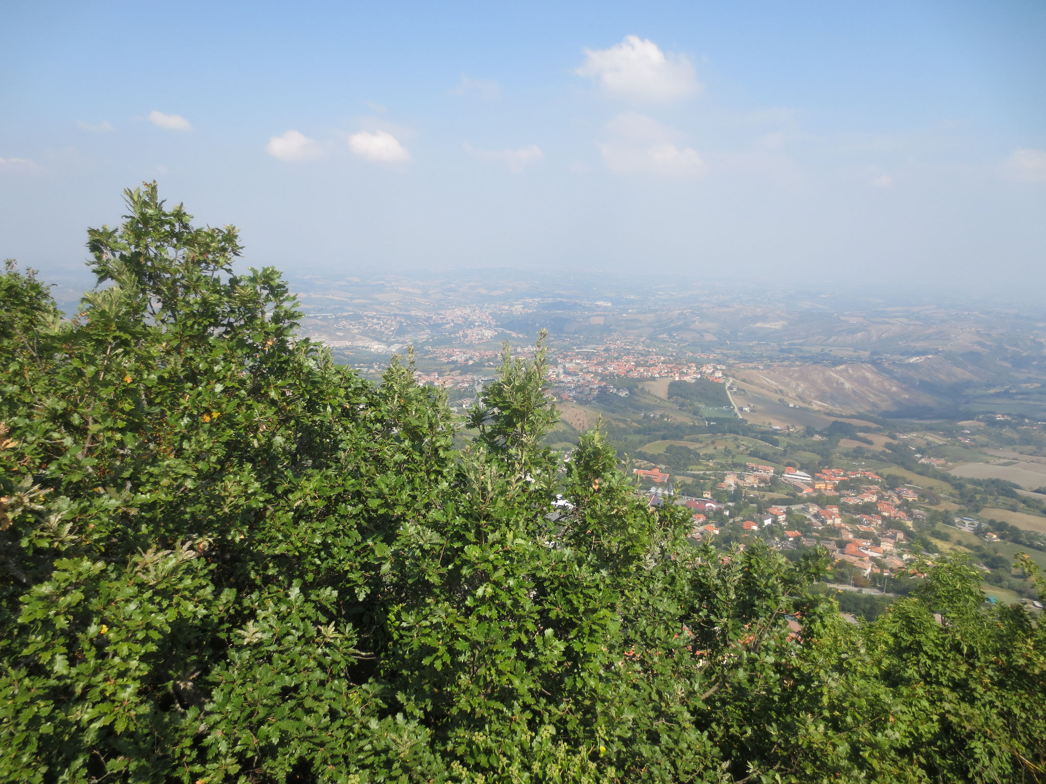Città di San Marino ist die Hauptstadt der Republik San Marino. Sie liegt auf dem Berg Titano. Der Legende nach wurde die Stadt 301 vom Heiligen Marinus gegründet. Die drei Wehrtürme auf dem Monte Titano sind Wahrzeichen von Stadt und Republik San Marino