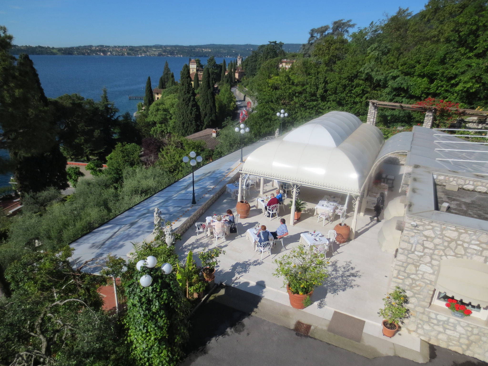 Breakfest-Bereich des Hotel Villa Florida in Gardone Riviera