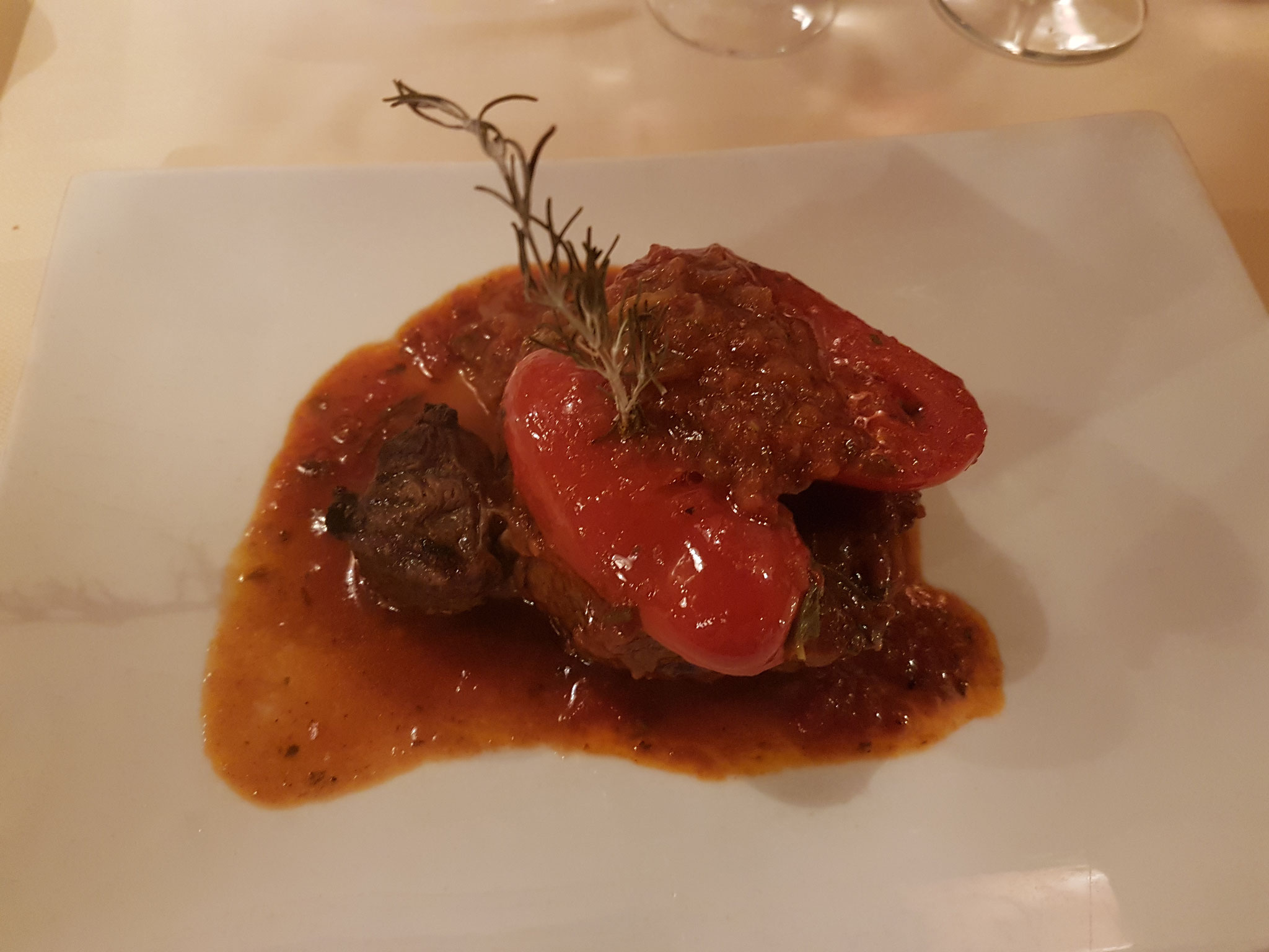 Filetto di manzo al pomodoro: Kulinarische Erlebnisse im Ristorante Due Santi - da Todro, V.le A. Burnazzi, 3, Loc. Viserba, 47922 Rimini (RN)
