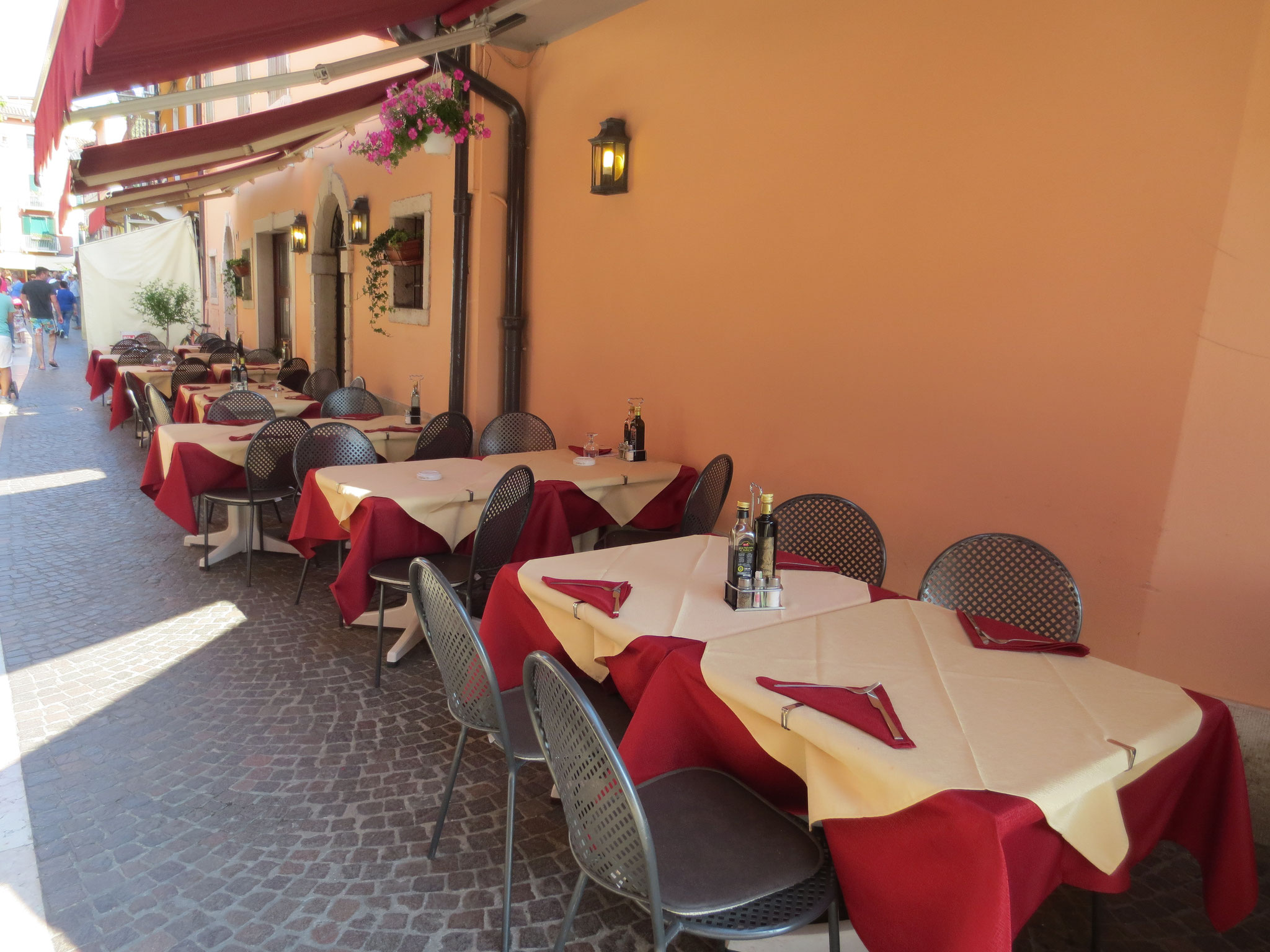 Gardasee-Ostufer: Lazise, auch ein wunderschönes Städtchen (Geheimtipp)