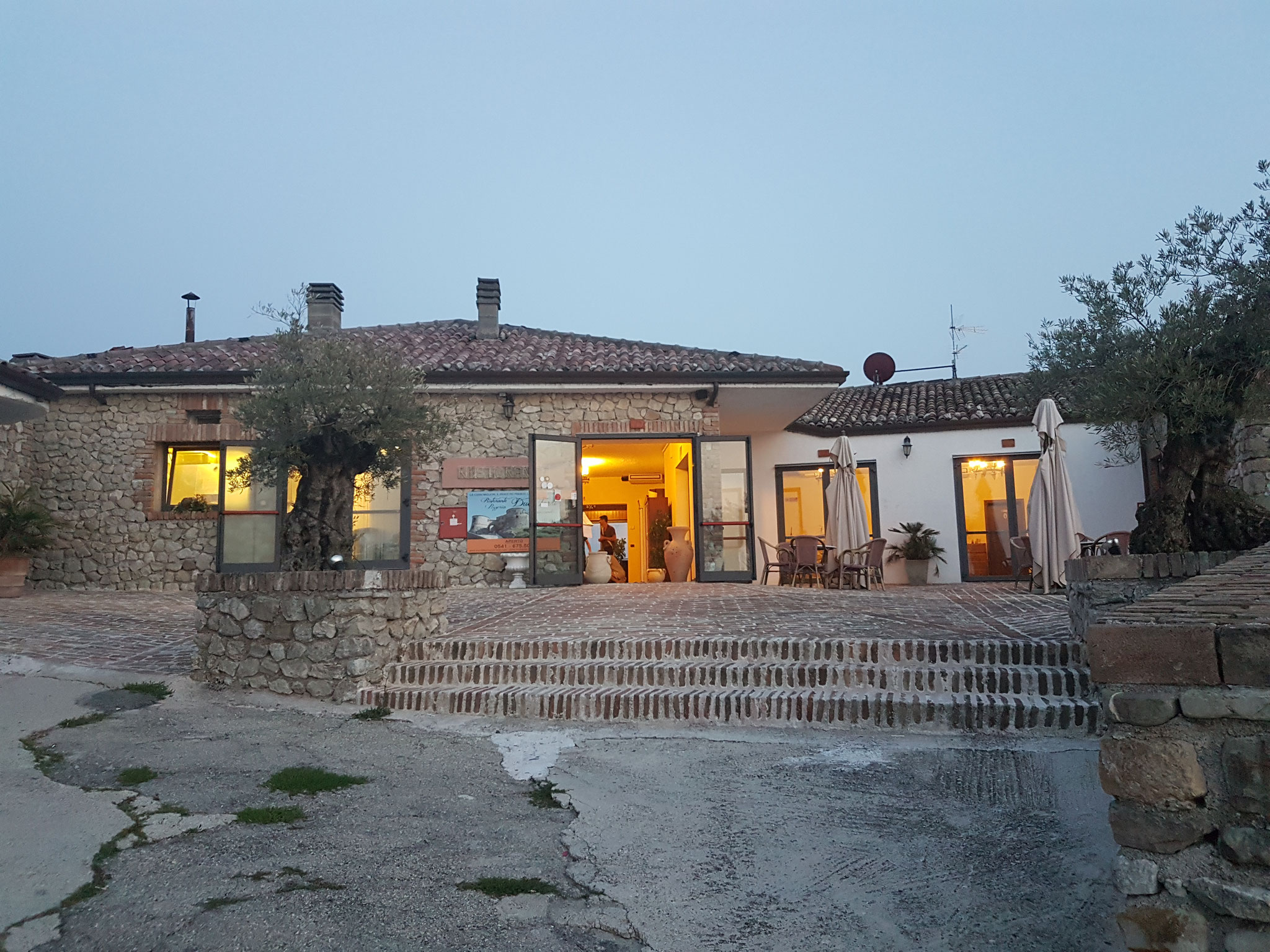 Torriana (Poggio Torriana) Kulinarischer Ausflug "Ristorante Due Torri"