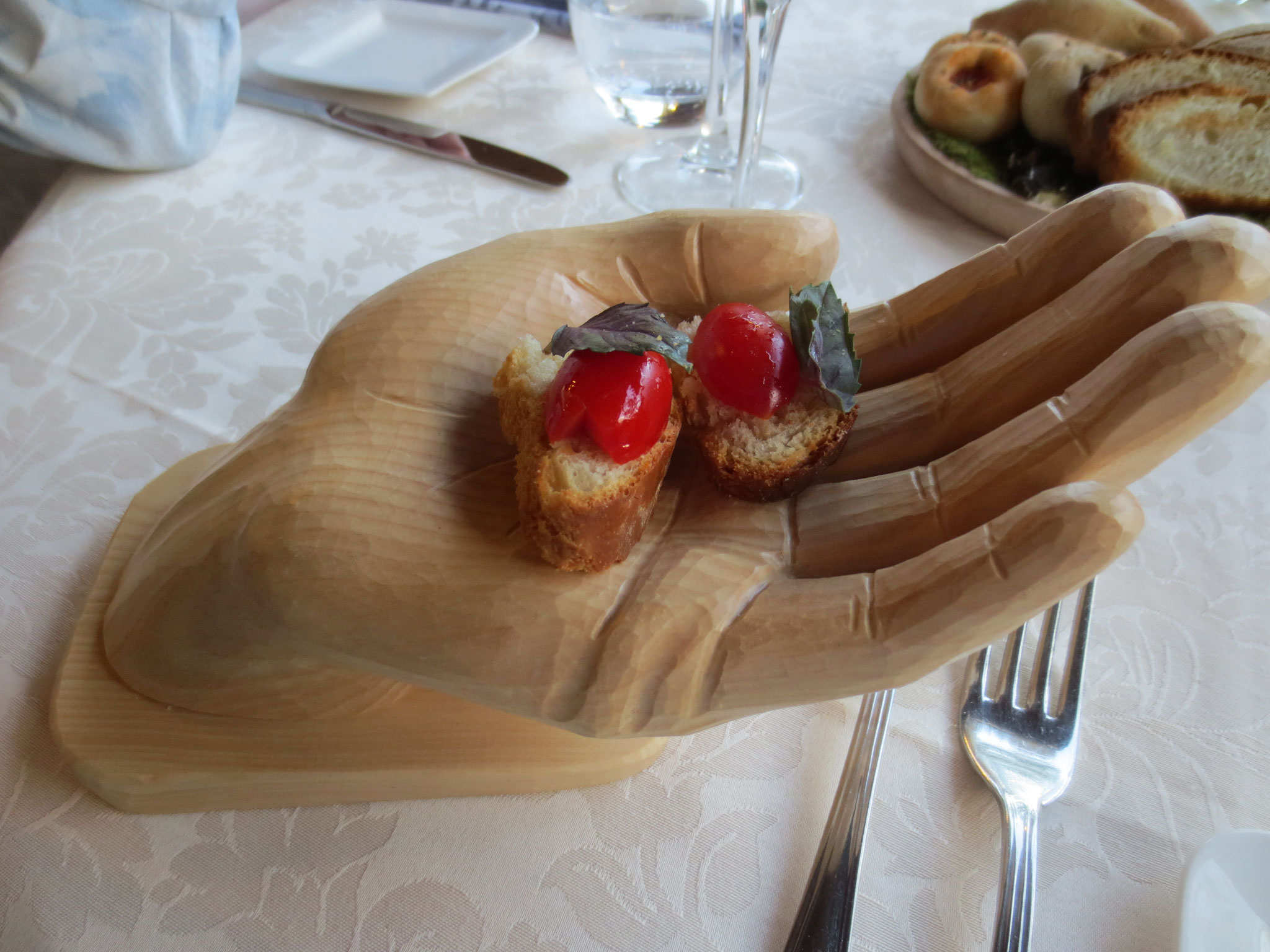 Hors d'Oeuvre: Ristorante  "Borgo i Tre Baroni" 52010 Loc. Maggiona, Poppi AR