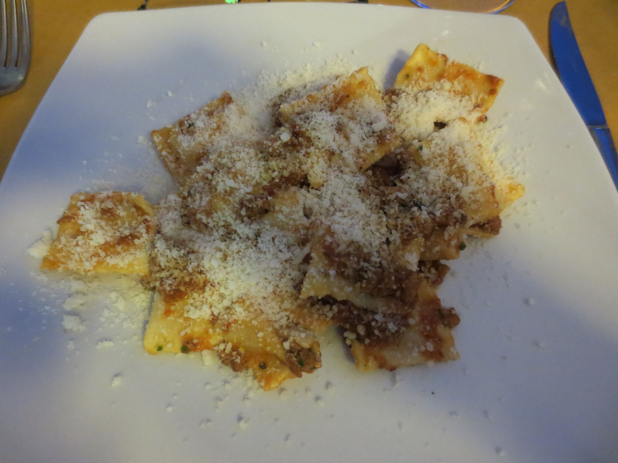 Tortelli di Patate al Battuto di Coniglio.., auf kulinarischer Erkundung in Soci (Ristorante "La Vite" (Ristorante "La Vite", di Ghelli Cesare, Via del Lanificio 2/4, I-52010 Soci/Ar; Geheimtipp!)