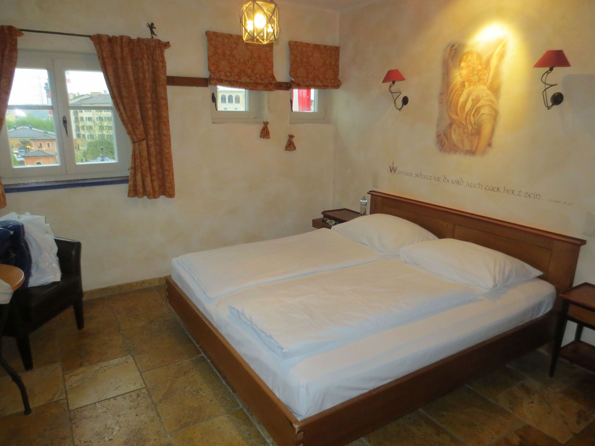 Die Unterkunft im 4-Sterne Superior Erlebnishotel „Santa Isabel“ - Giorgio's, Cristiana's und Michela's Drei(Vier)bettzimmer