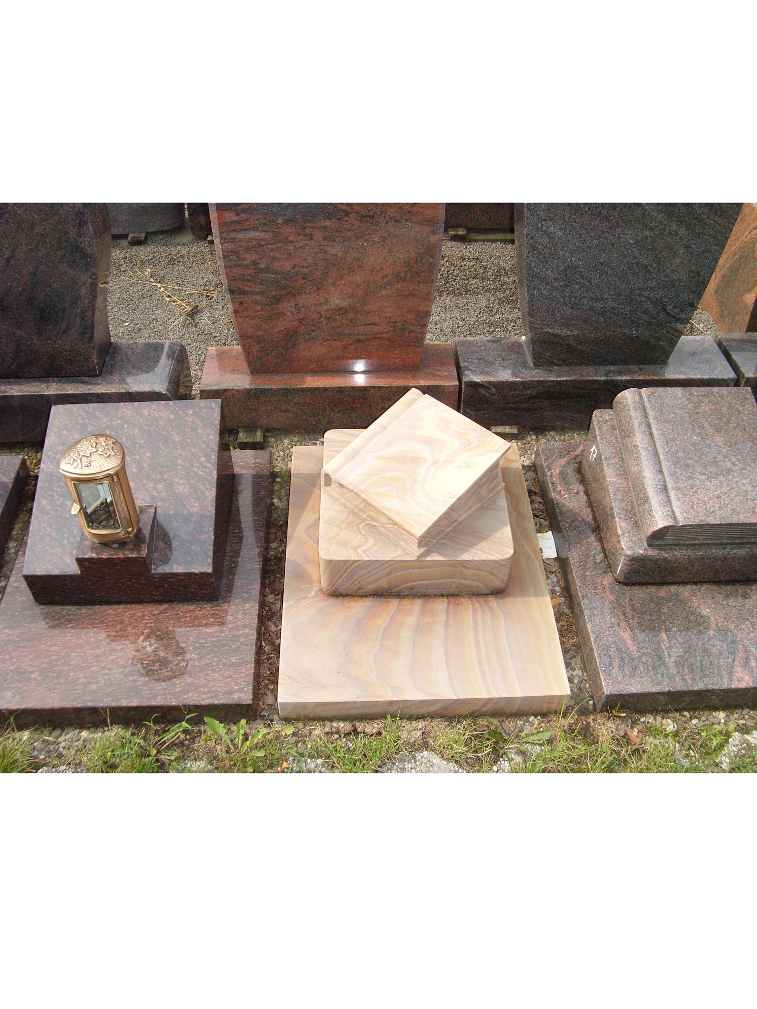 Pflegefreie Graber Steinmetz Steinbrecher