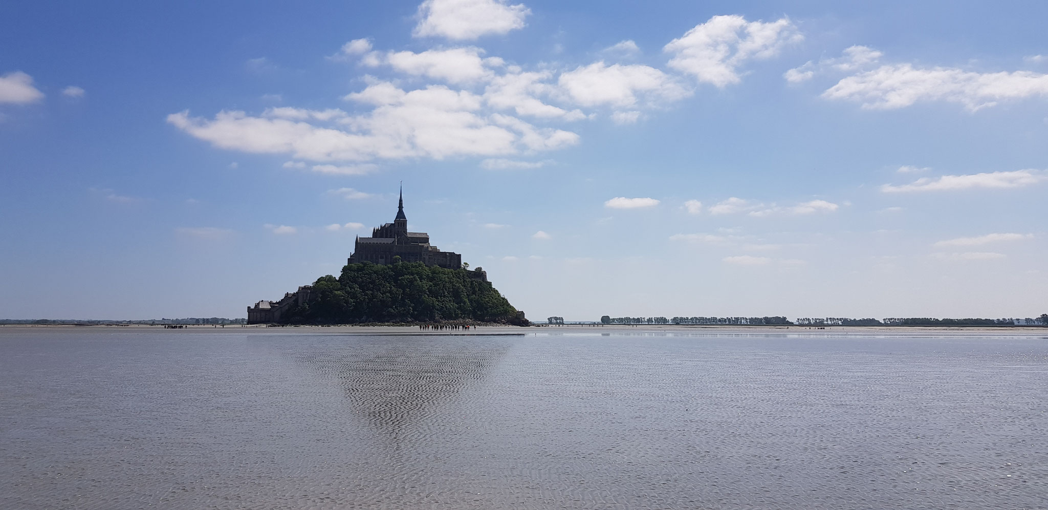 Le Mont et son reflet...