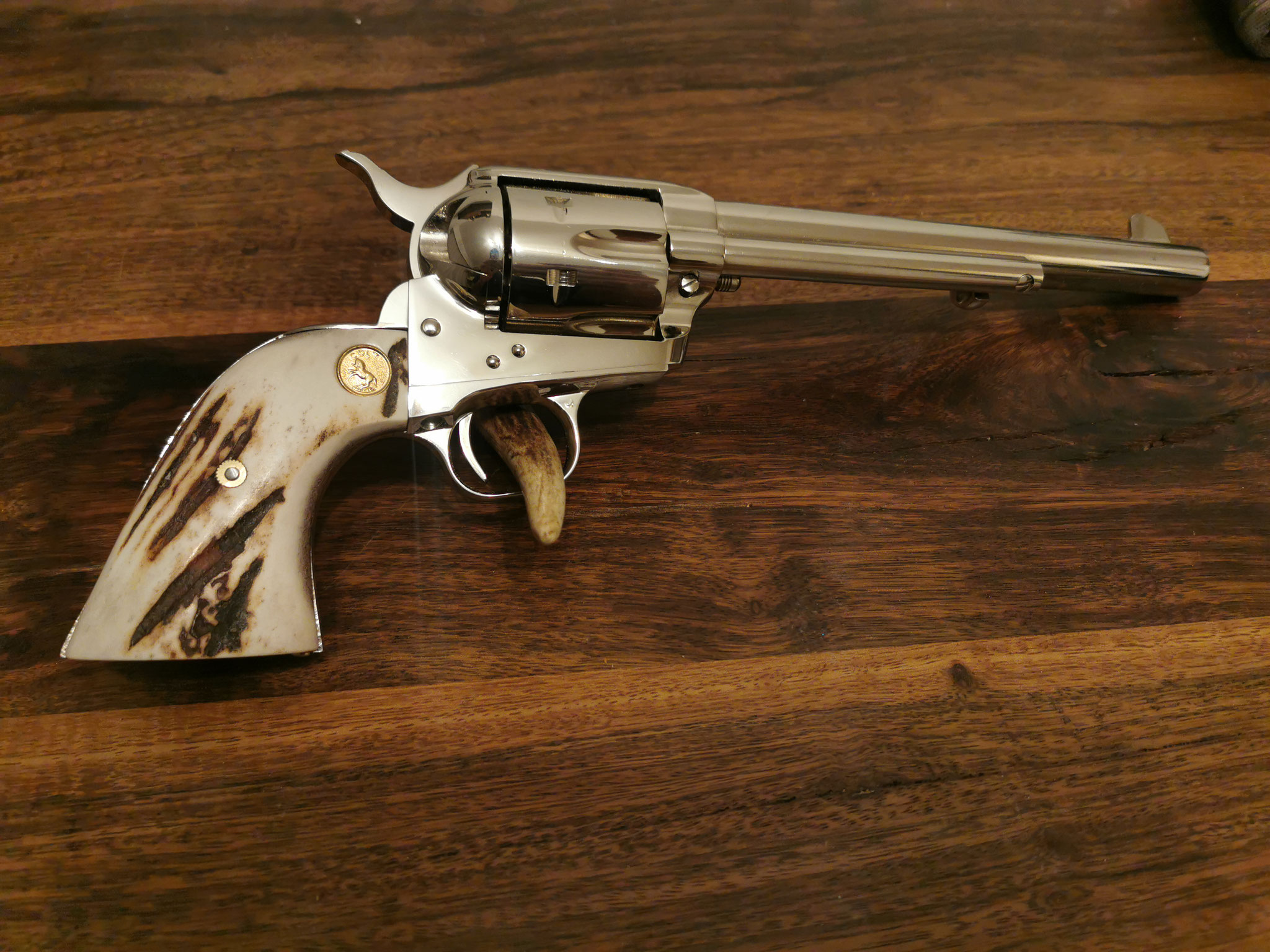 Colt SAA