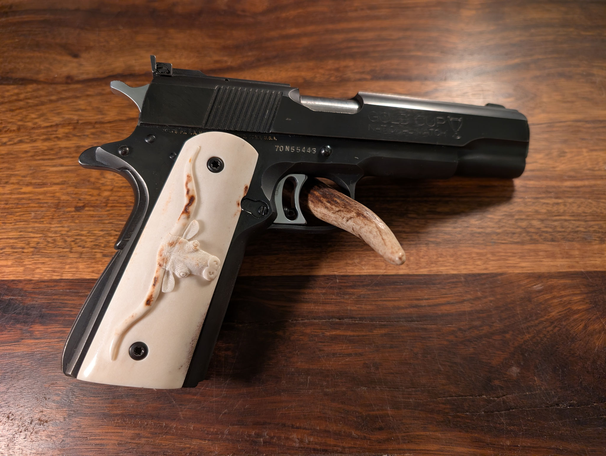 Colt 1911 with steer head grips