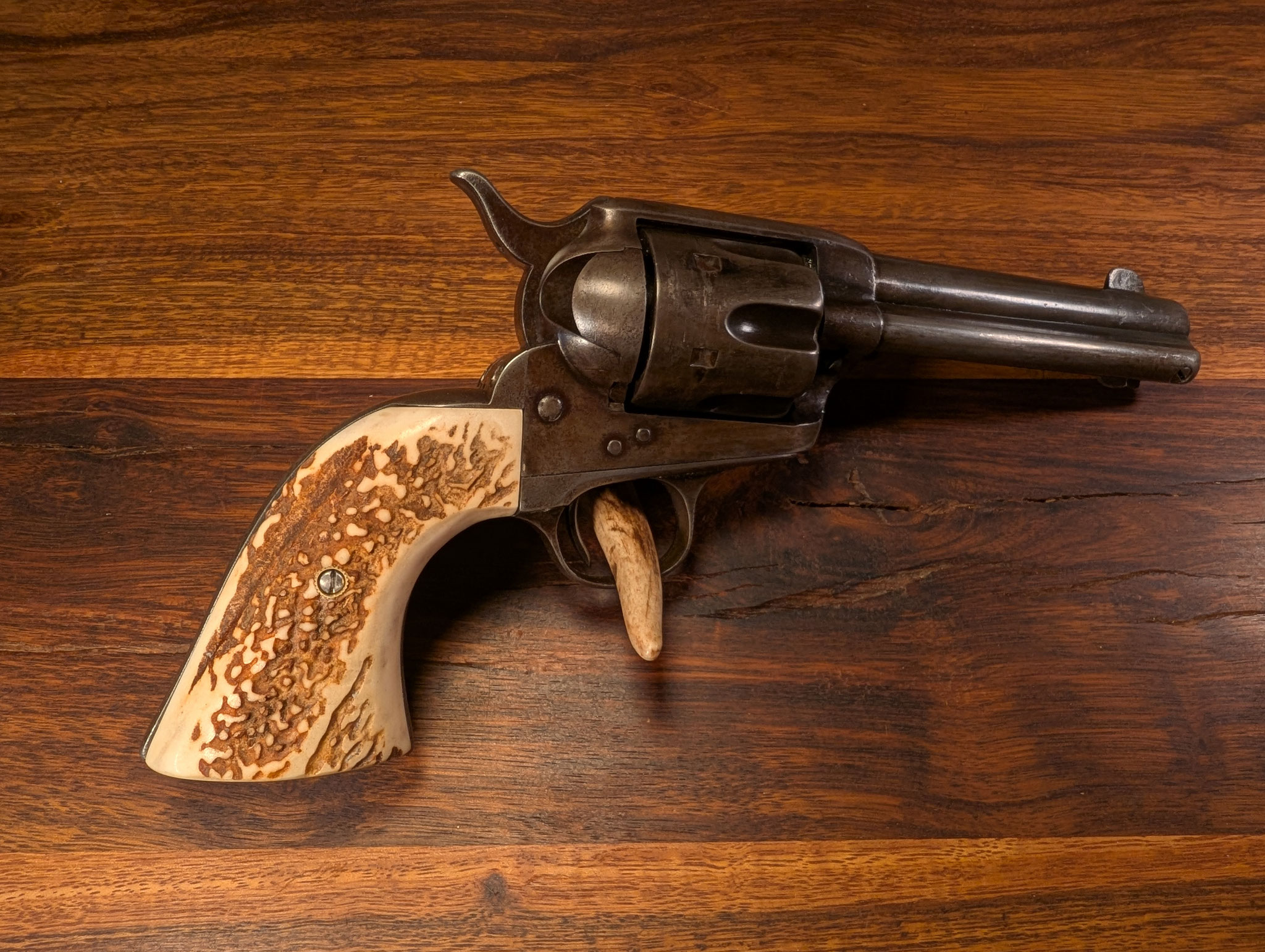 Colt SAA