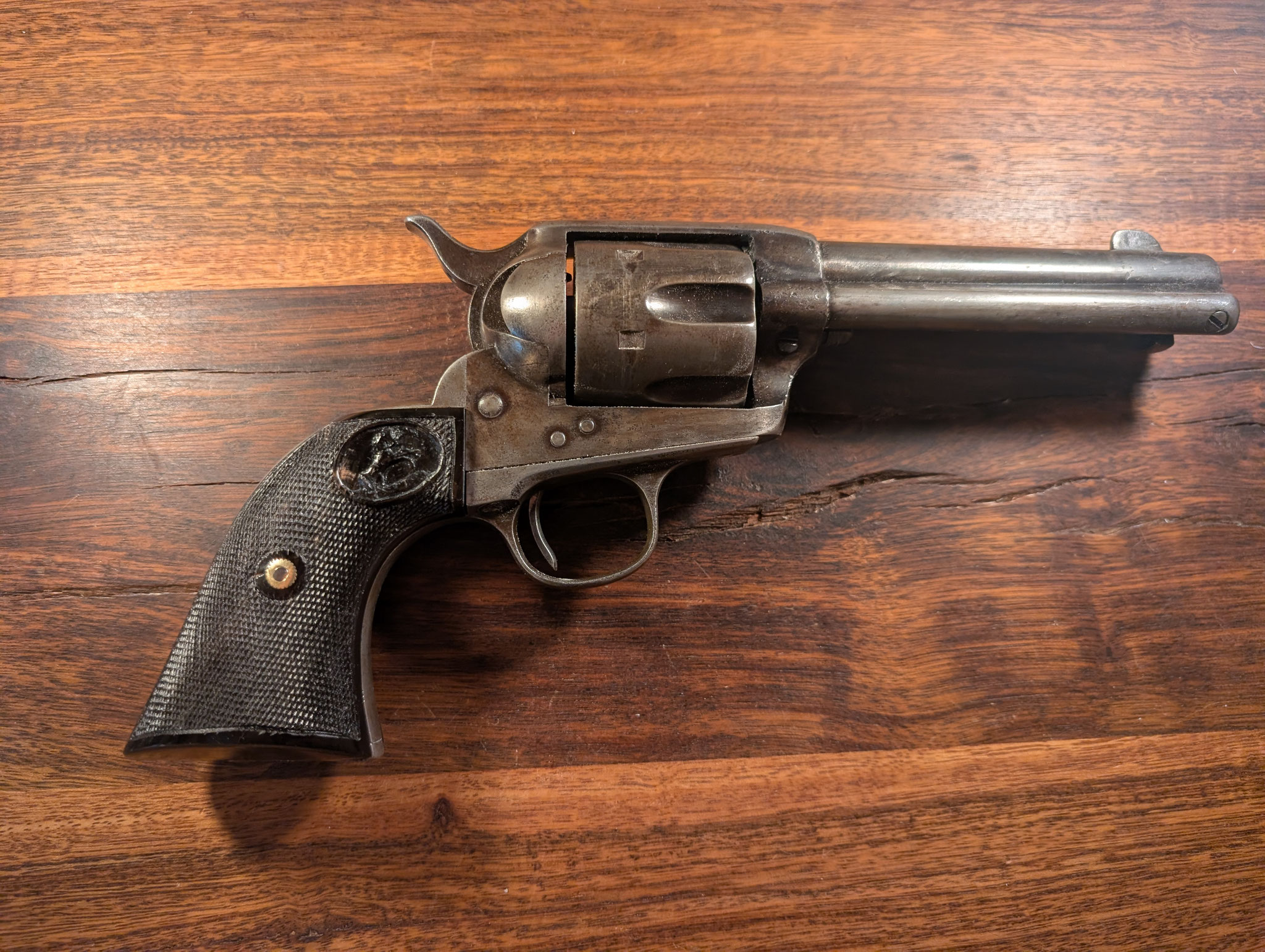 Colt SAA