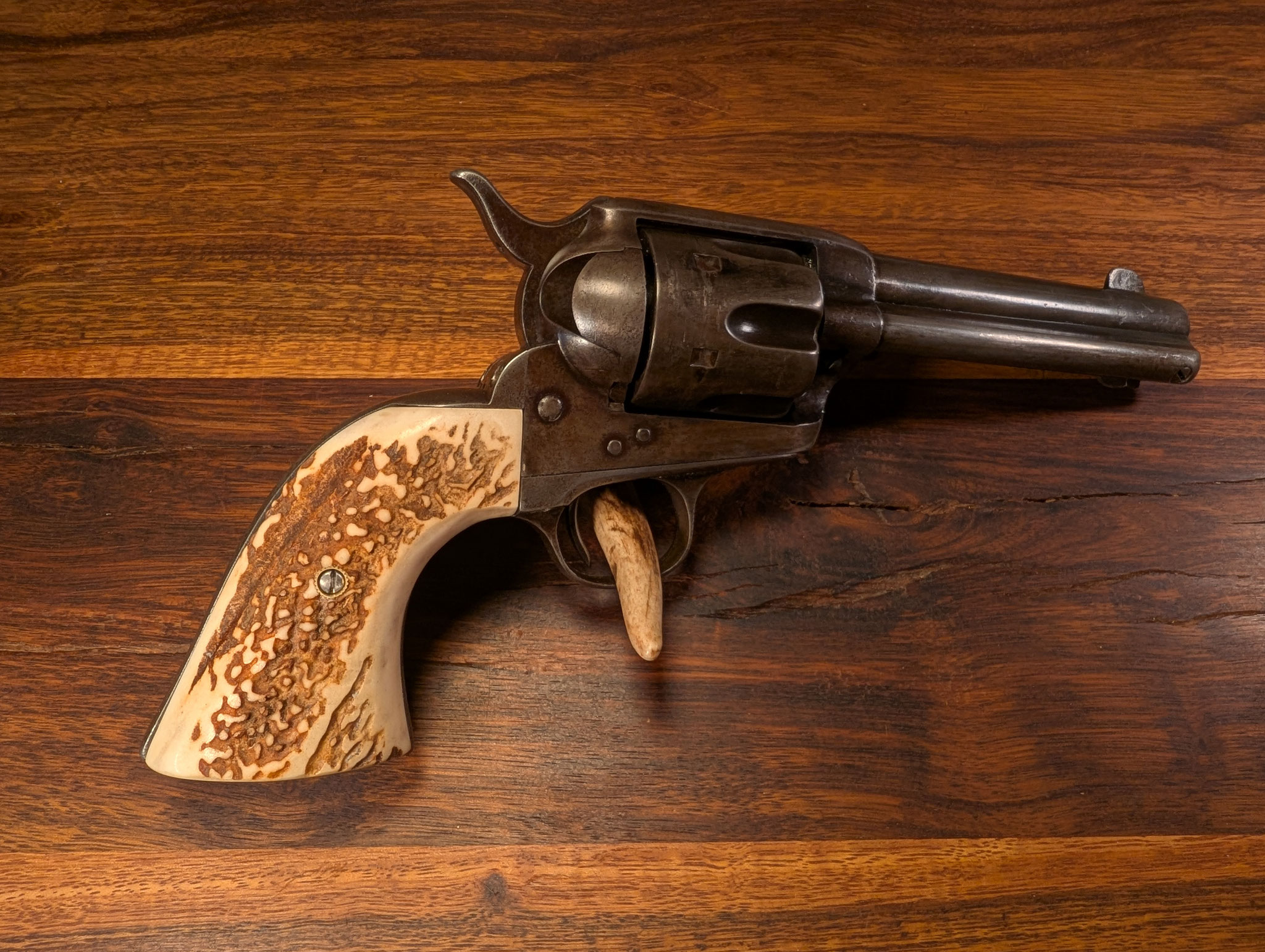 Colt SAA