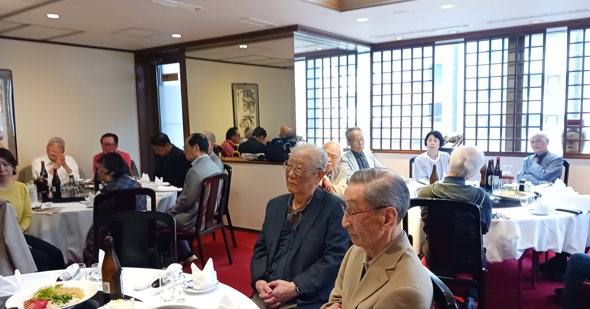 ２）吉川さんの幹事会報告中（吉川さんの写真がありません）