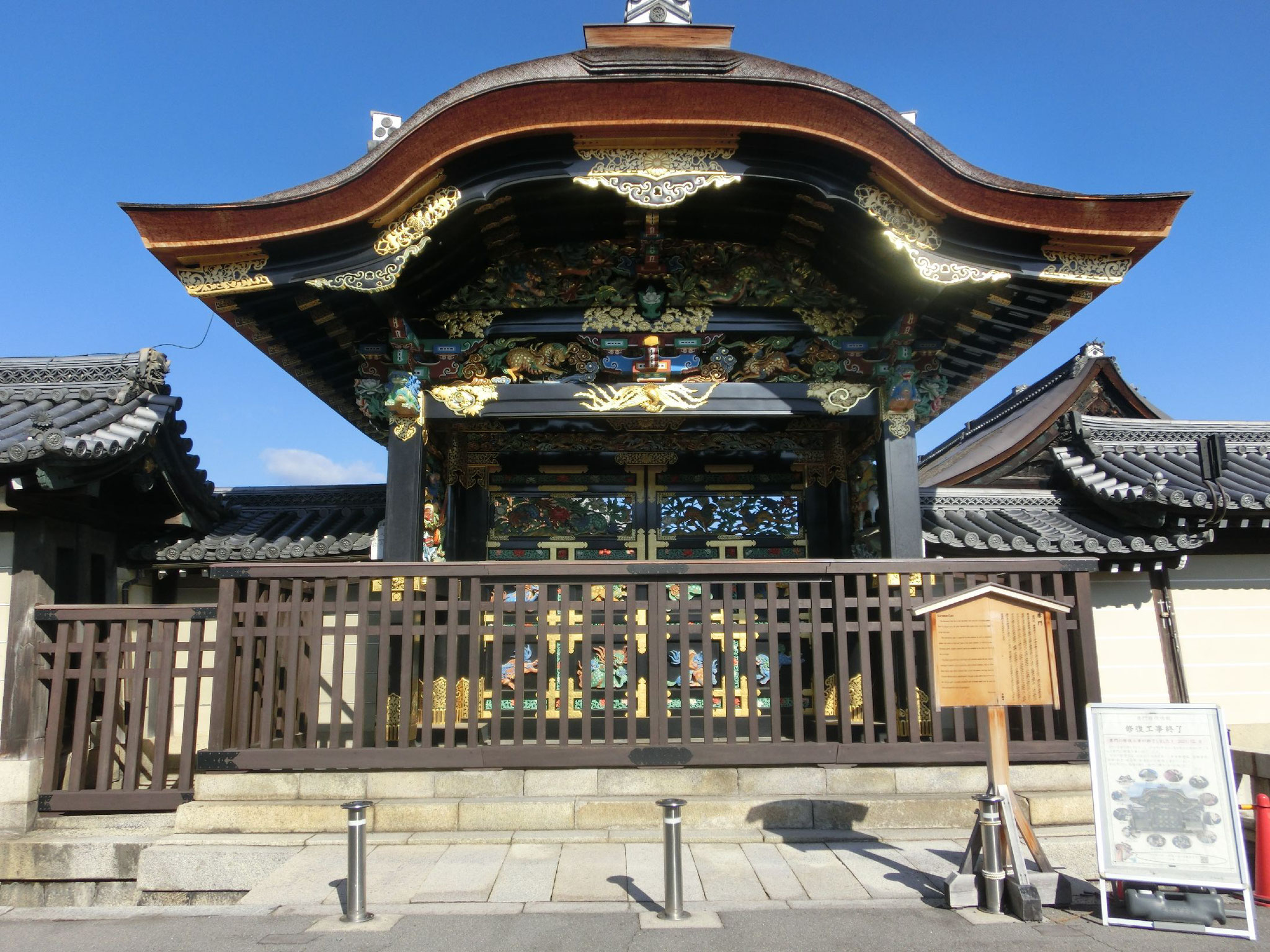 西本願寺唐門