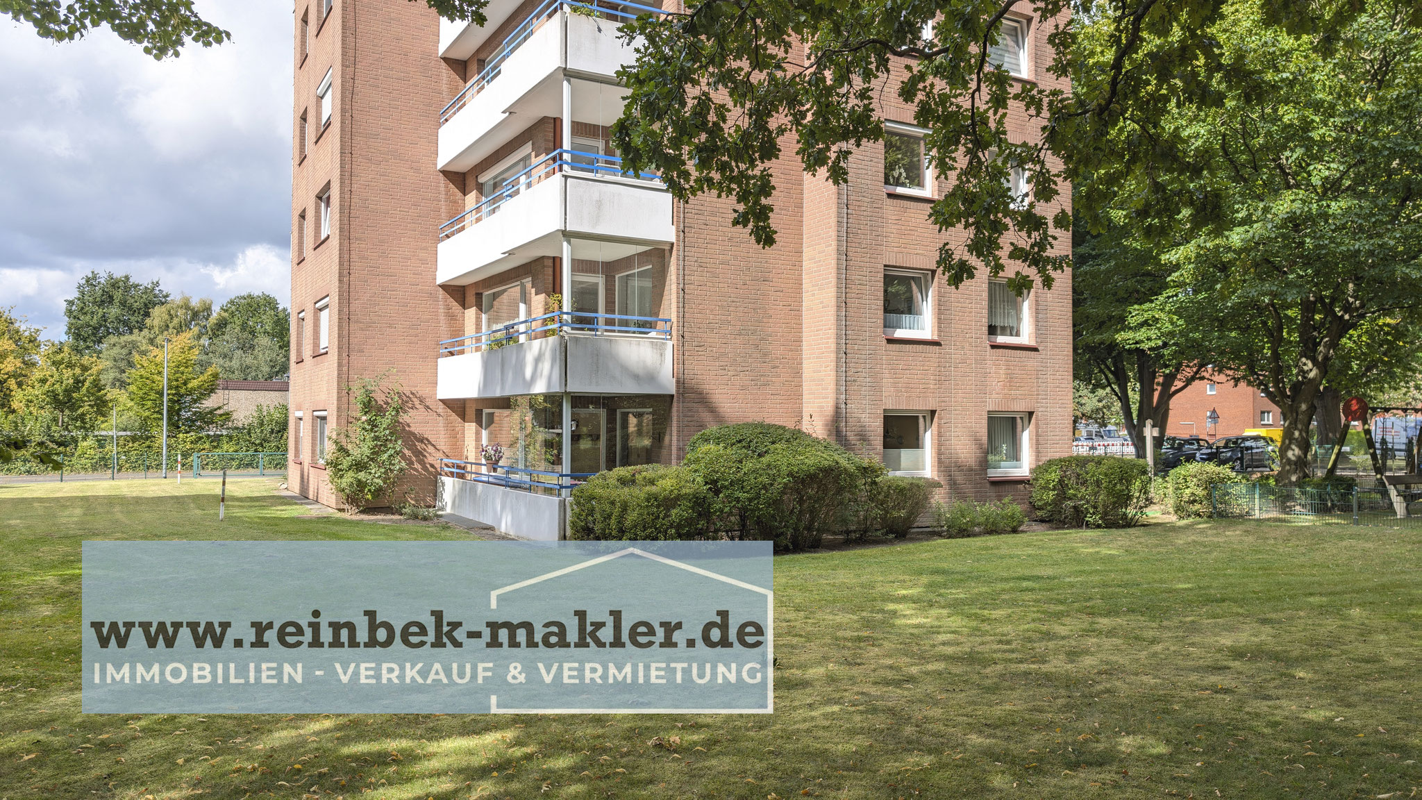 reserviert, 289.000,- € Helle 3-Zimmer-Wohnung im 2. OG mit Westbalkon und Garage – zentral in Alt-Reinbek