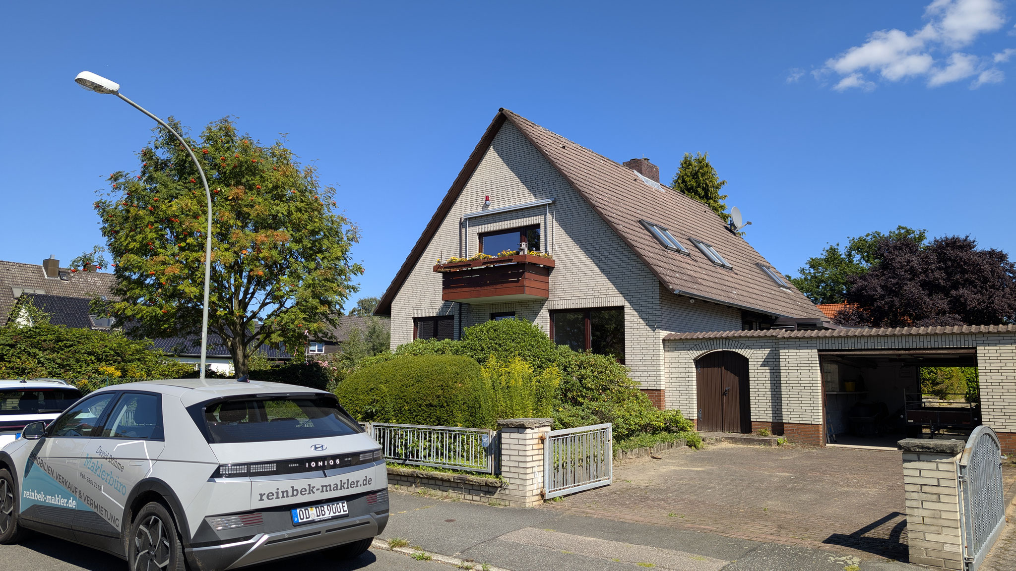 -vermietet - Charmante Haushälfte, mieten in Reinbek-Neuschönningstedt "Gartenstraße 113"– Wintergarten, 800qm Grundstück, Garage, Stellplatz und perfekter Anbindung nach Hamburg