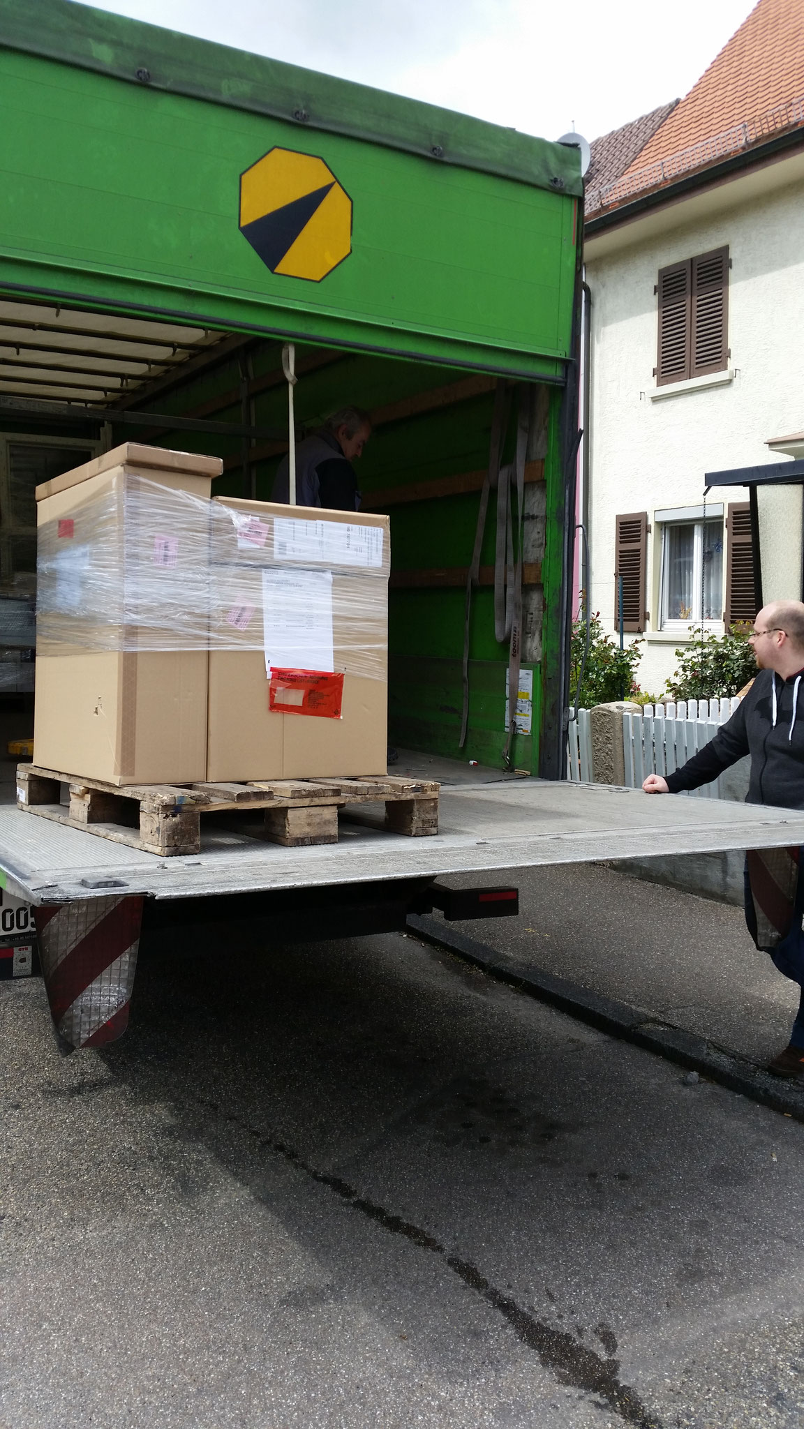 Die erste Lieferung für den Innenrenovierung