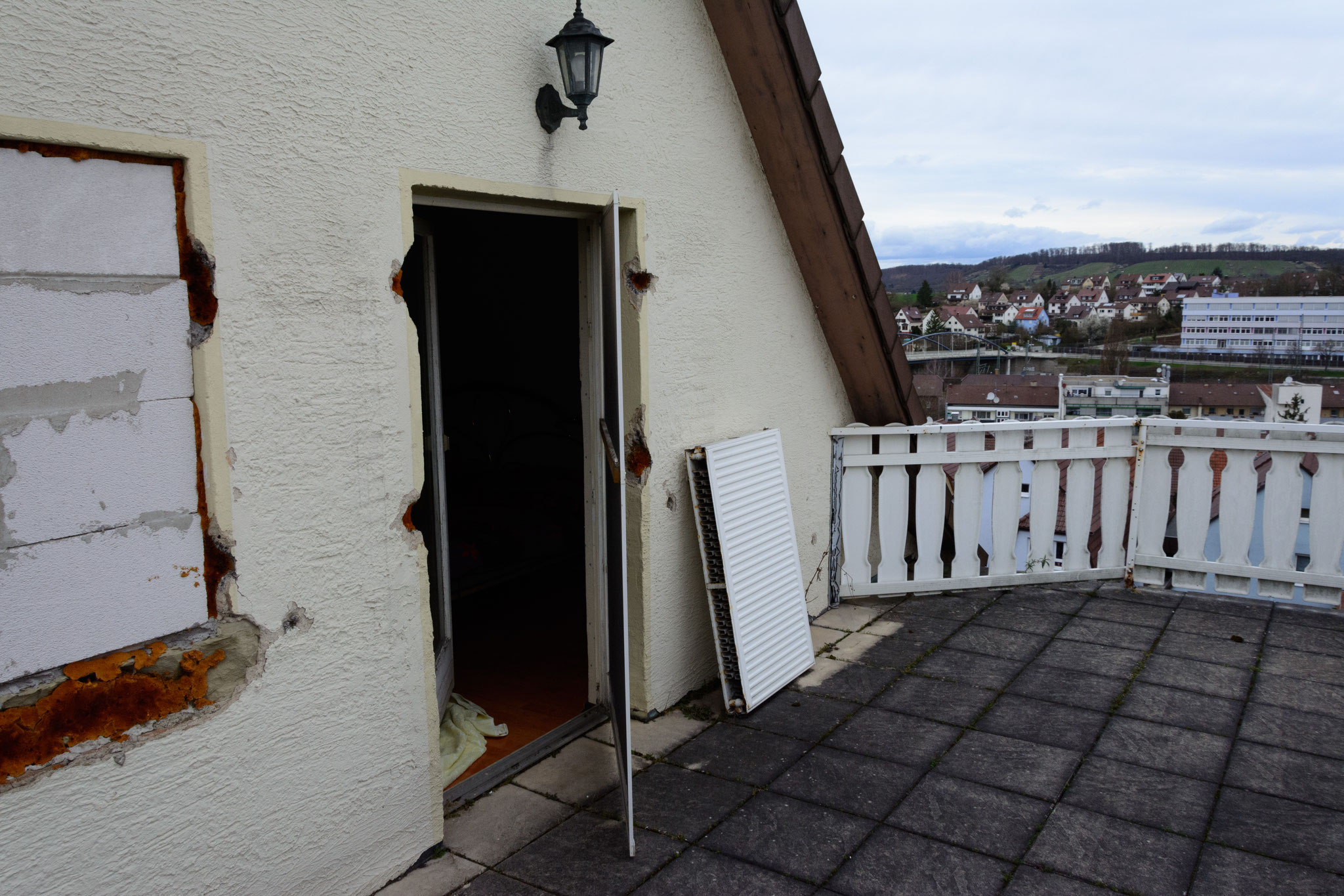 unsere Dachterasse vor der Renovierung