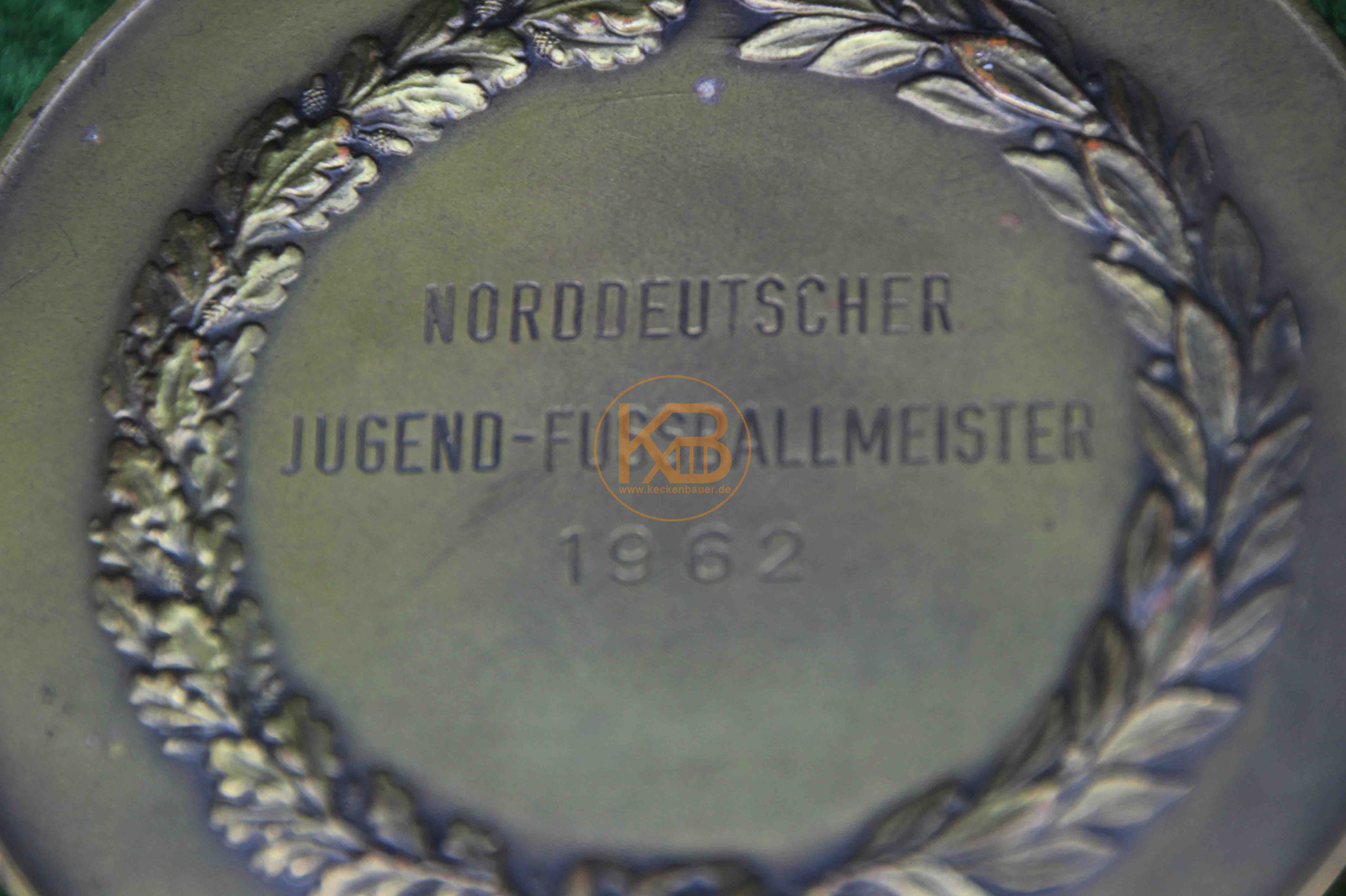 Erinnerungsmedaille von Hannover96 anlässlich der Norddeutschen Jugendmeisterschaft im Jahr 1962 2/2