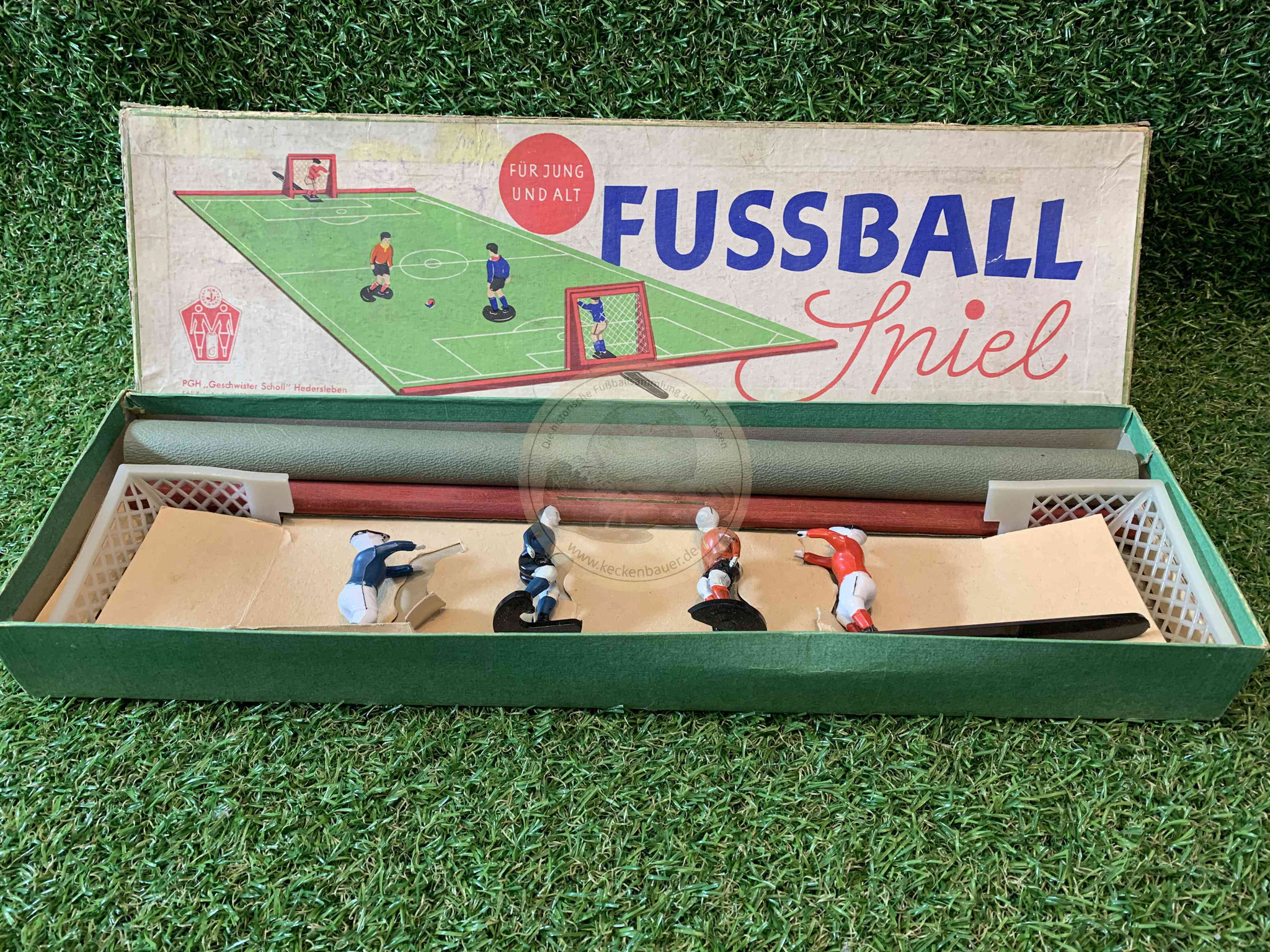 Fussball Spiel - für Jung und Alt von PGH Geschwister Scholl Hedersleben von 1967