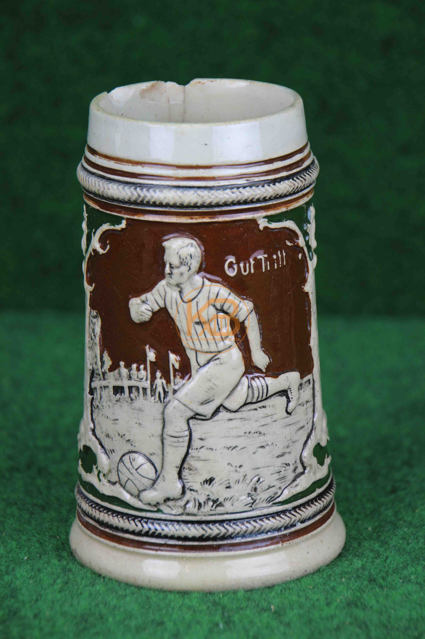 Sehr schöner und seltener historischer Fussball – Bierkrug – Humpen – Gut Tritt aus den 1920er Jahren 1/3