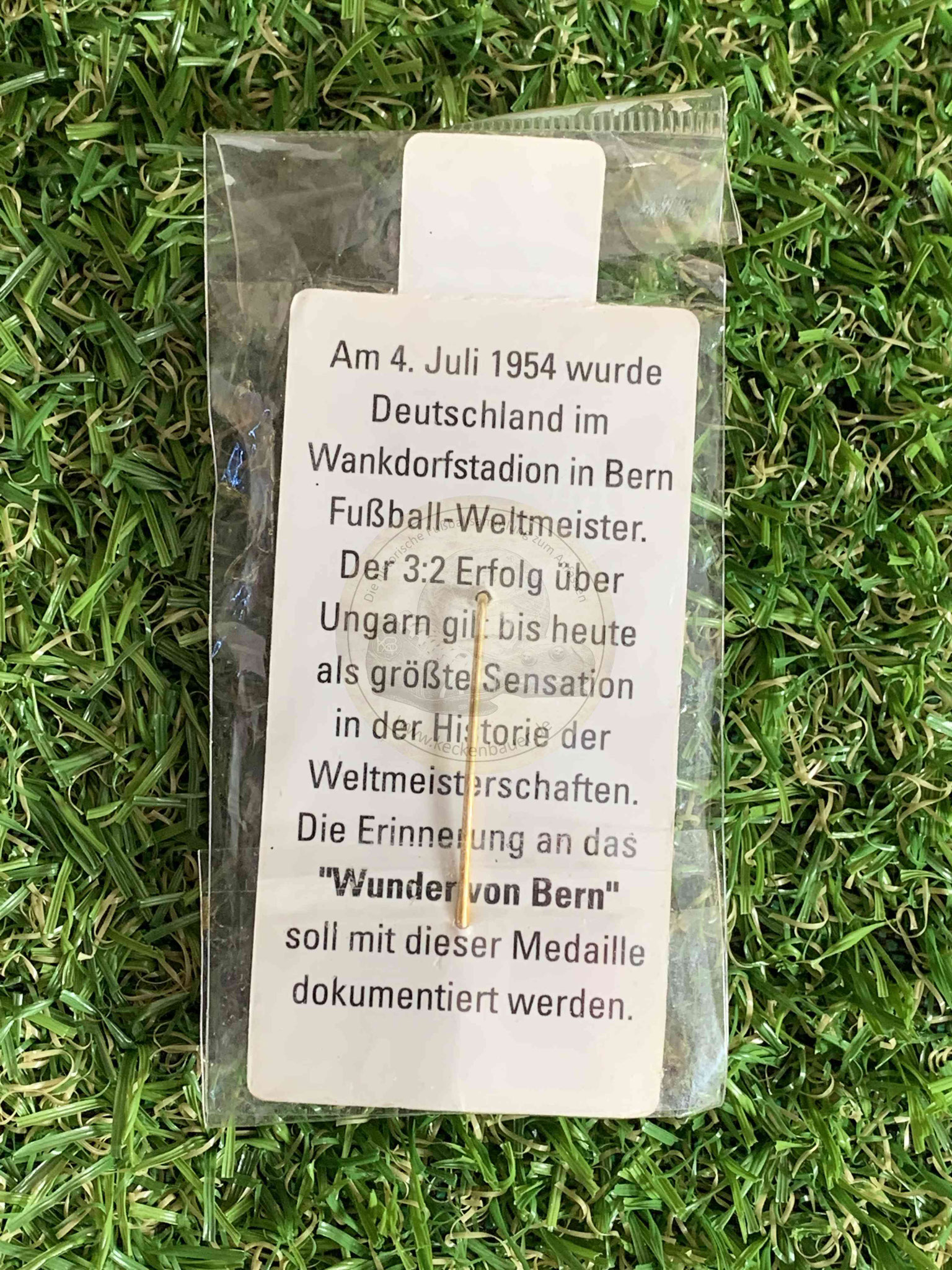 1954 Nadel der WM Medailie als Erinnerungsstück 