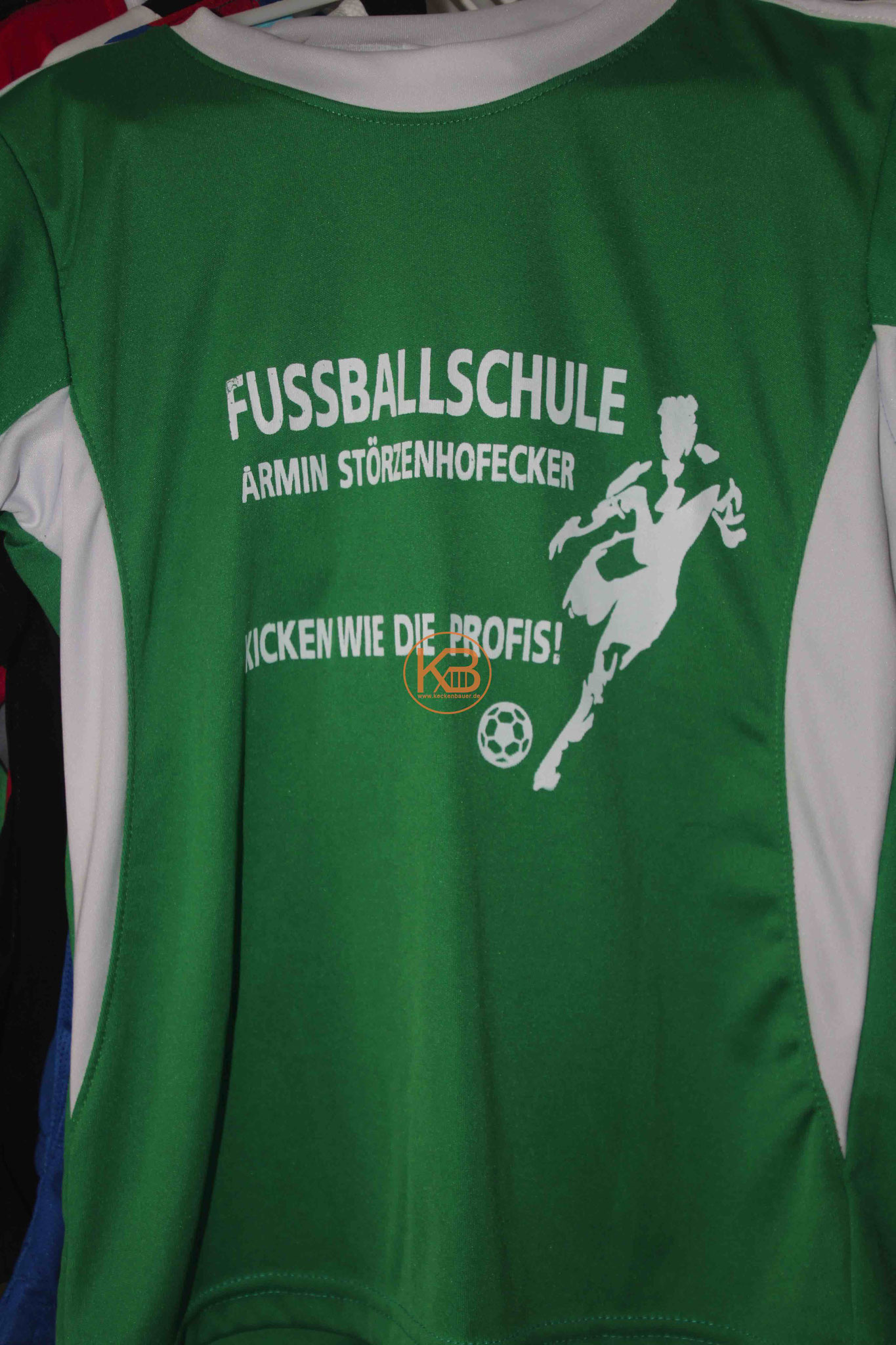 Trikot der Fussballschule von Armin Störzenhofecker