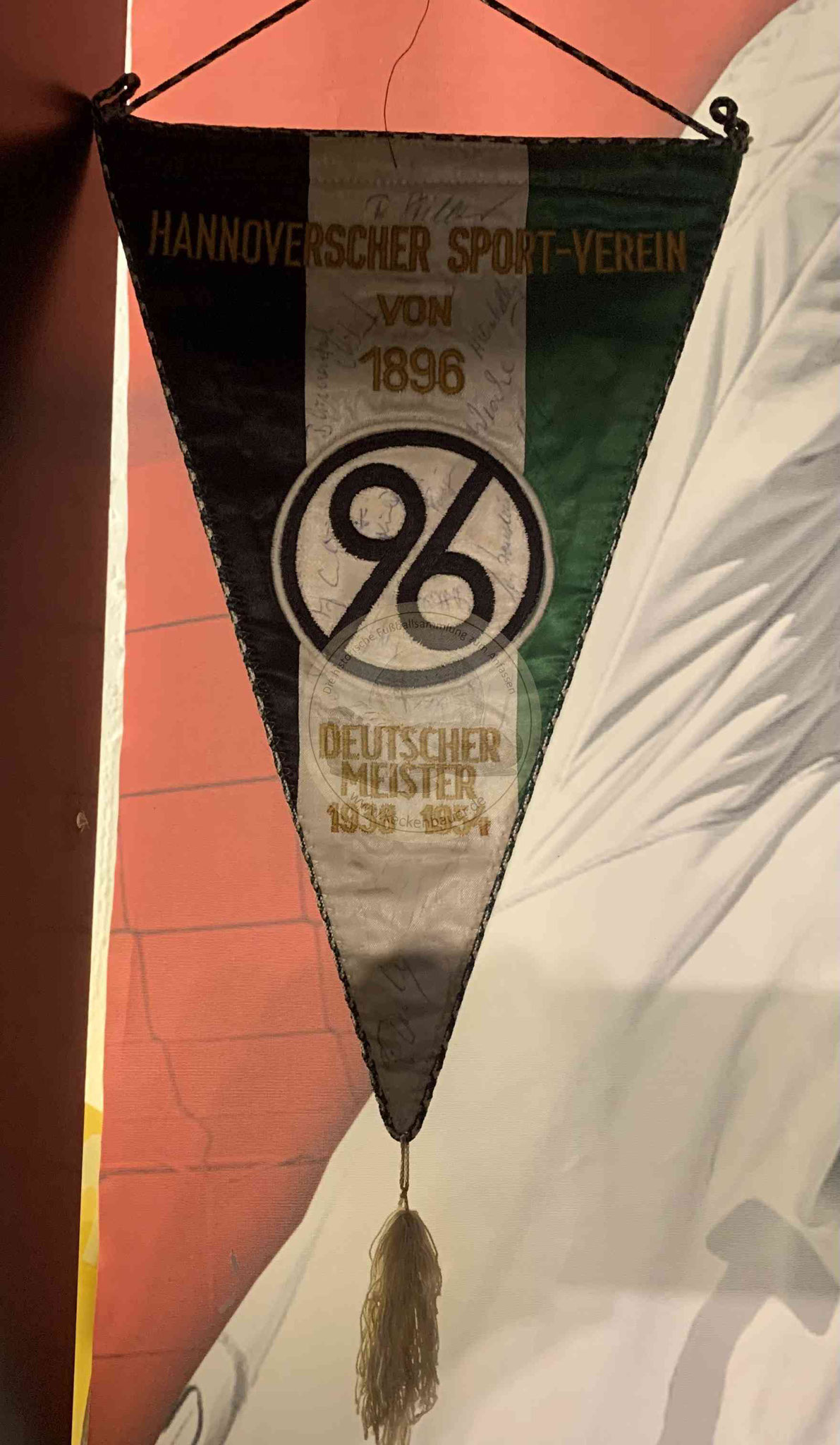 Originaler Spielerwimpel von Hannover 96 aus der Saison 1964-65 
